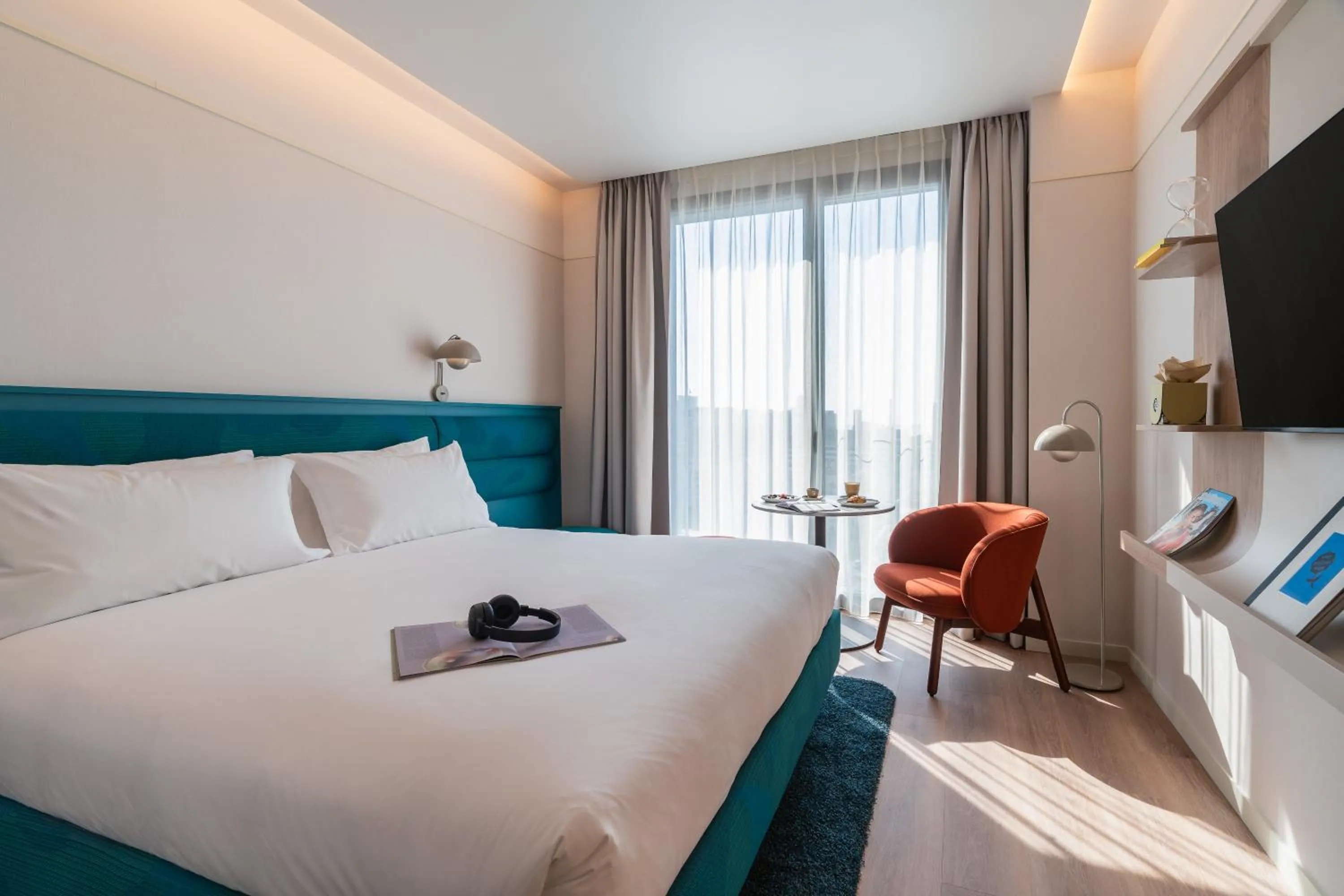 Deluxe Double Room in The Social Hub Barcelona Poblenou