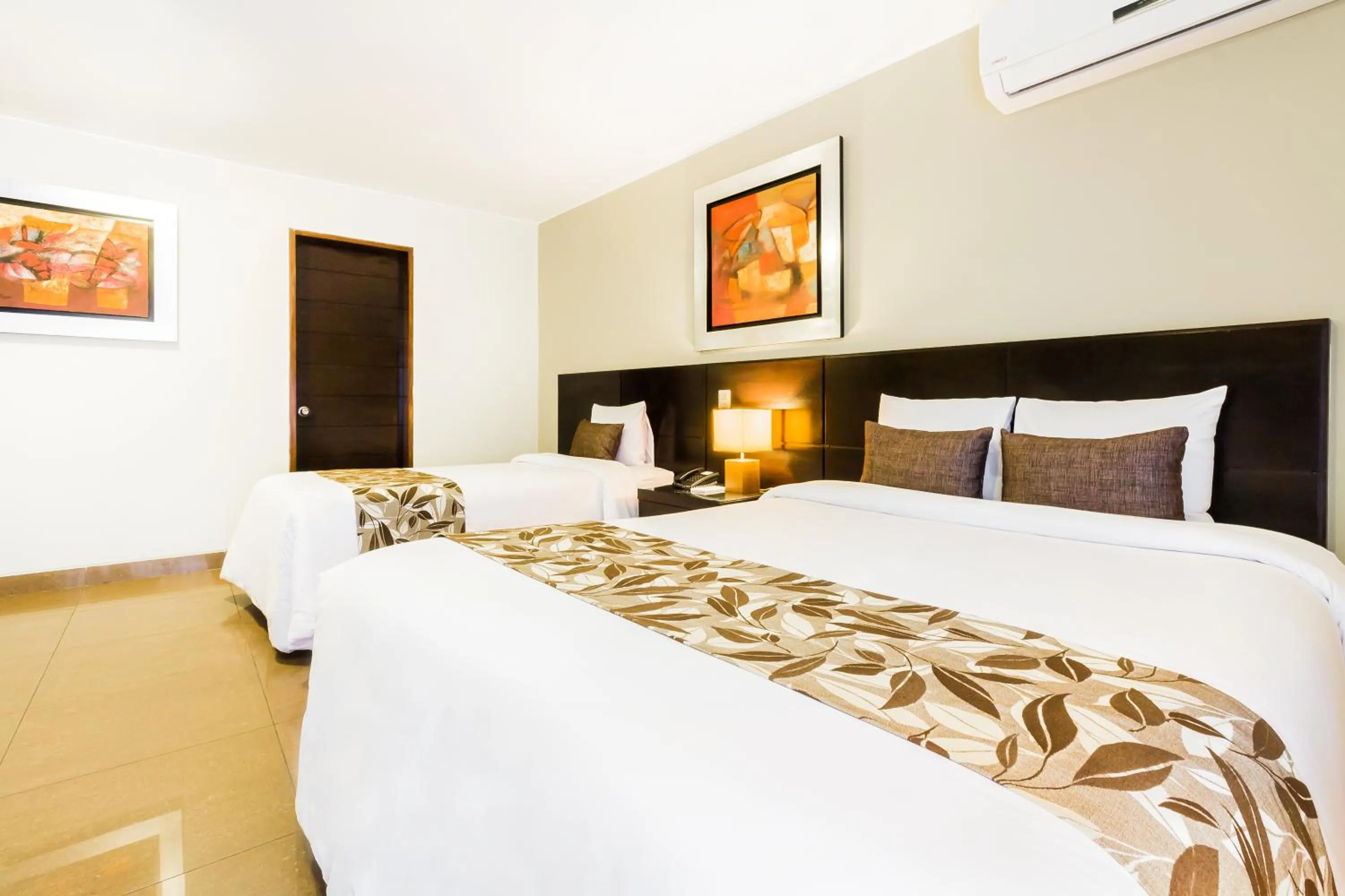 Standard Triple Room (Access by Stairs) in El Tambo 1