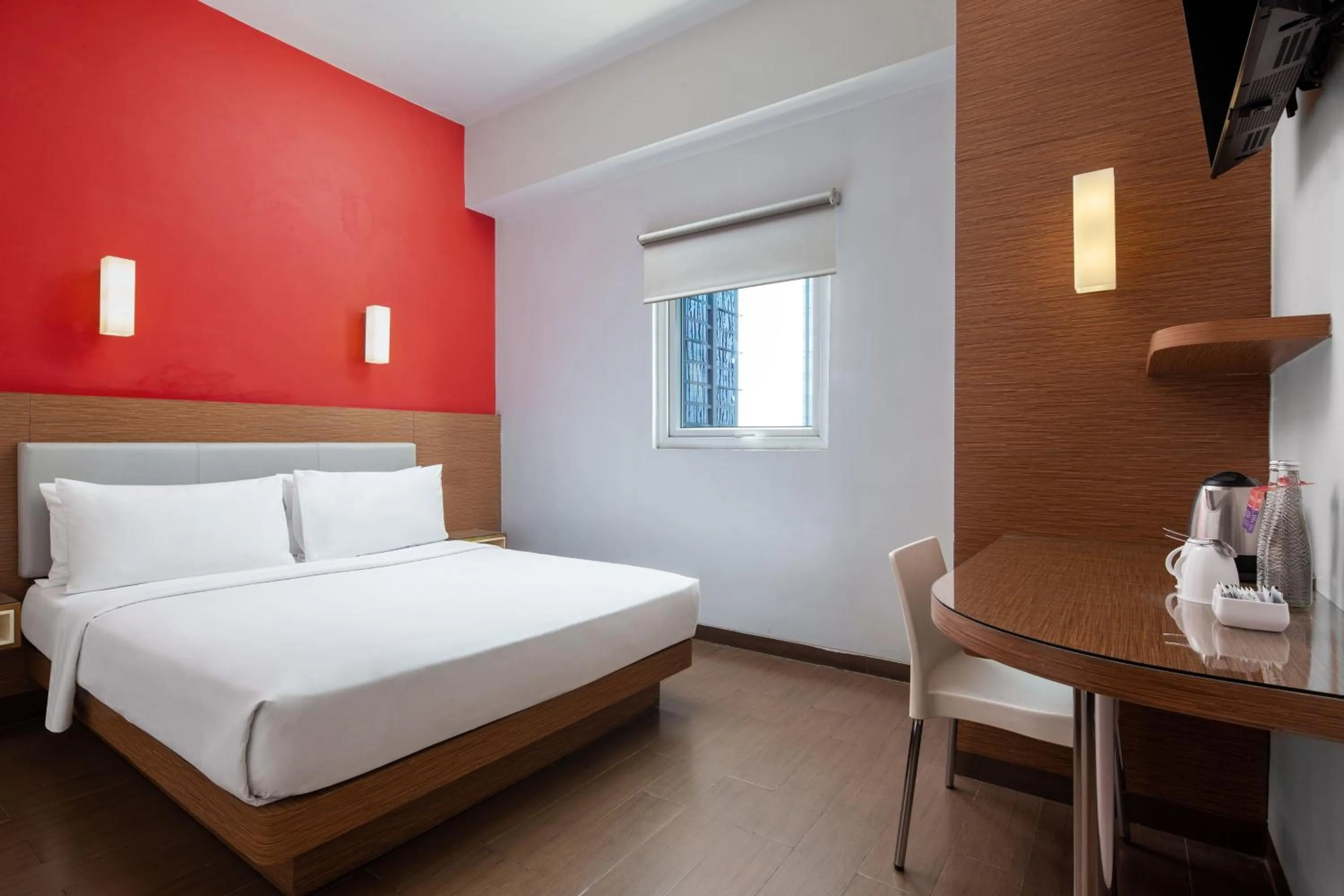 Smart Room Queen in Amaris Hotel Pancoran