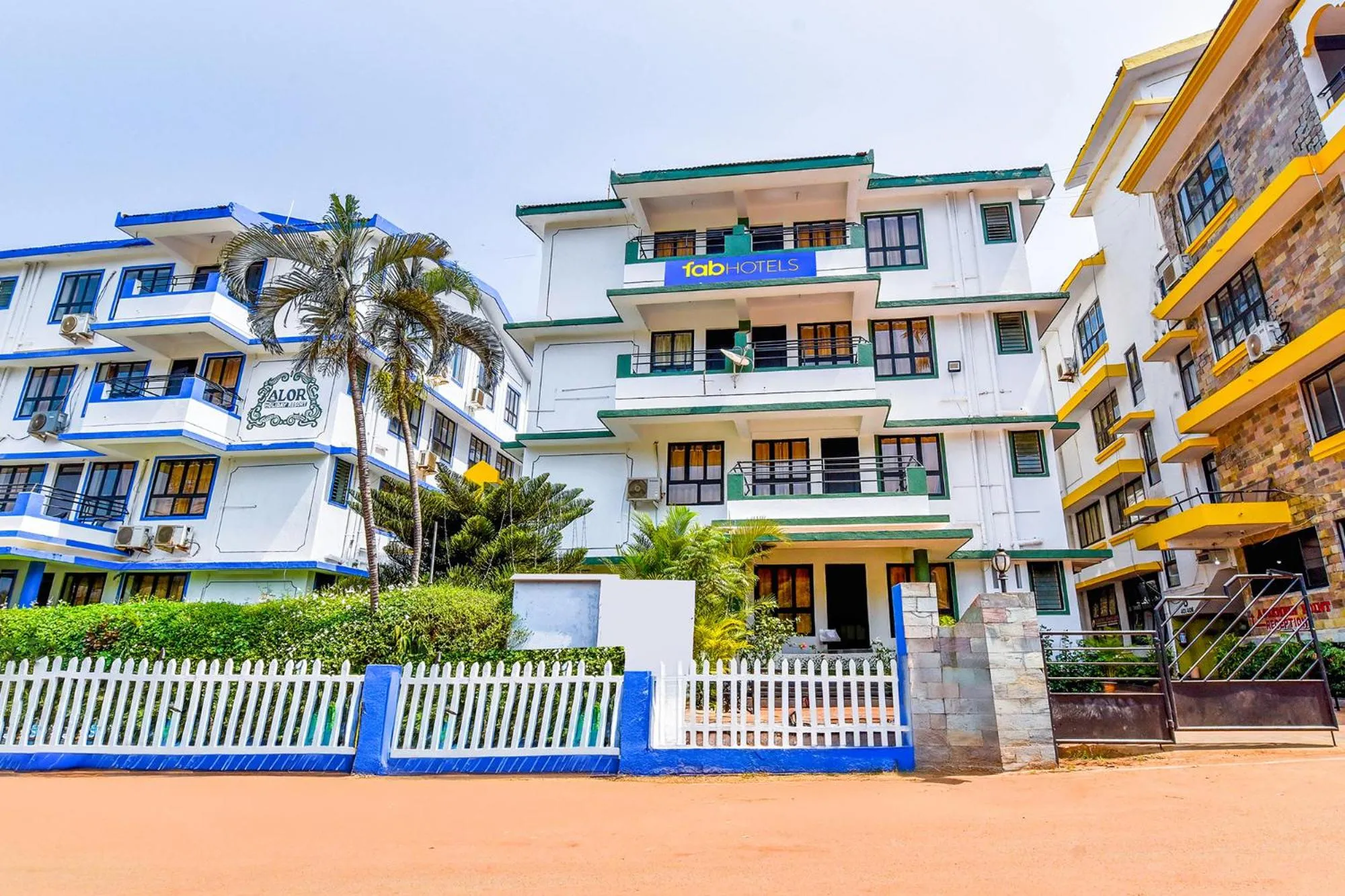 FabExpress Alor Resort