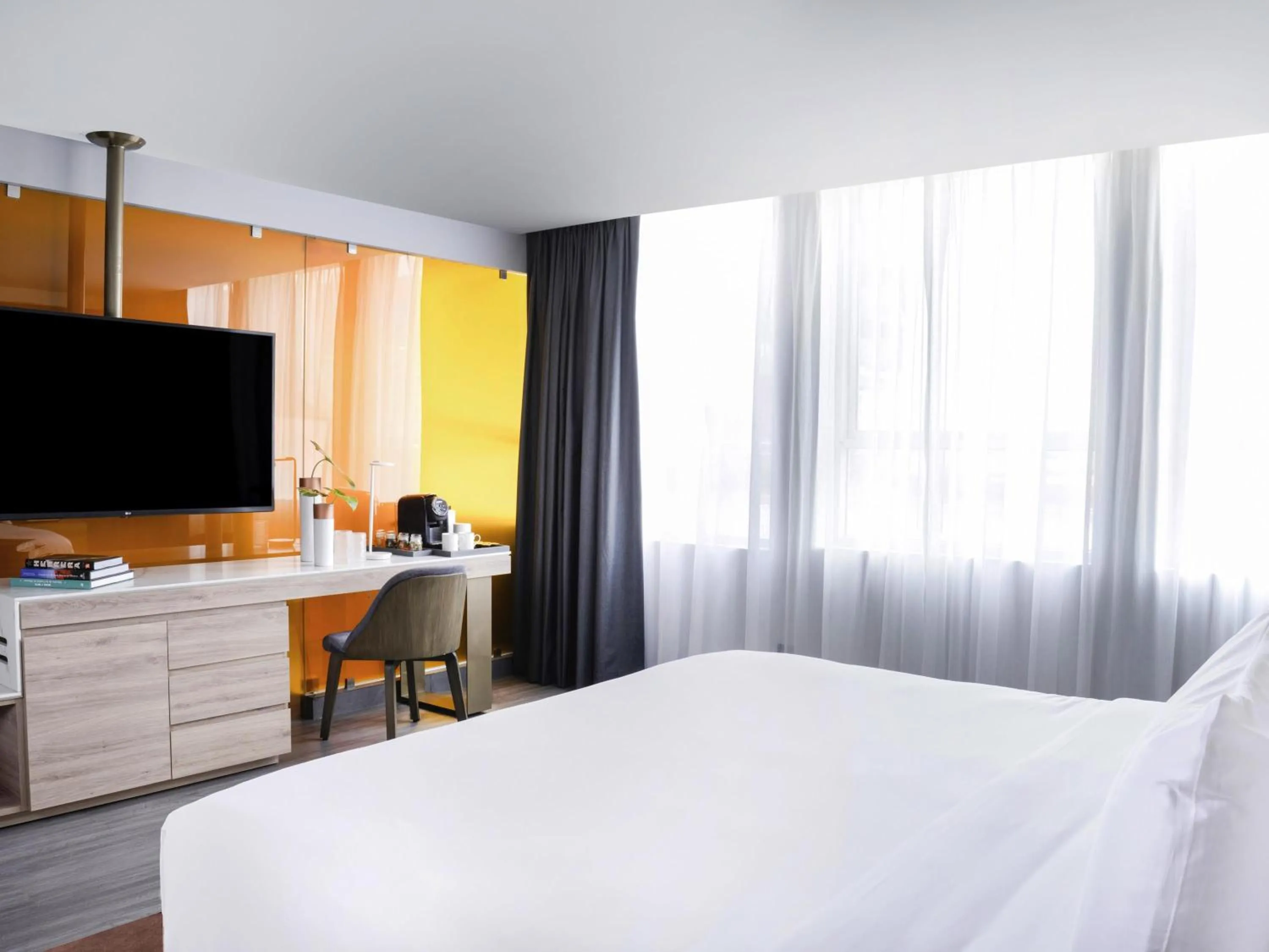 Superior Skyline King Room in Mondrian Mexico City Condesa