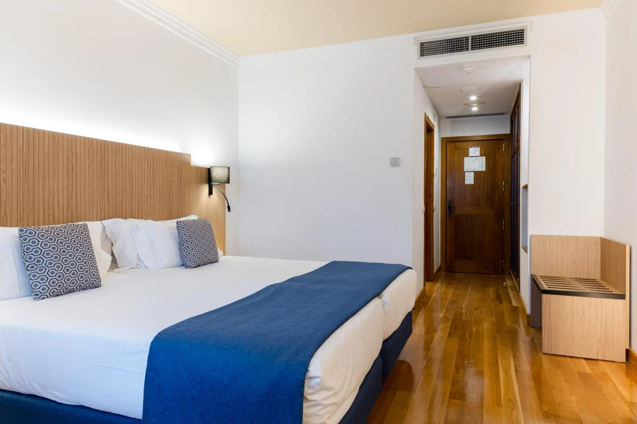 Twin Room in Hotel Silken Villa de Laguardia