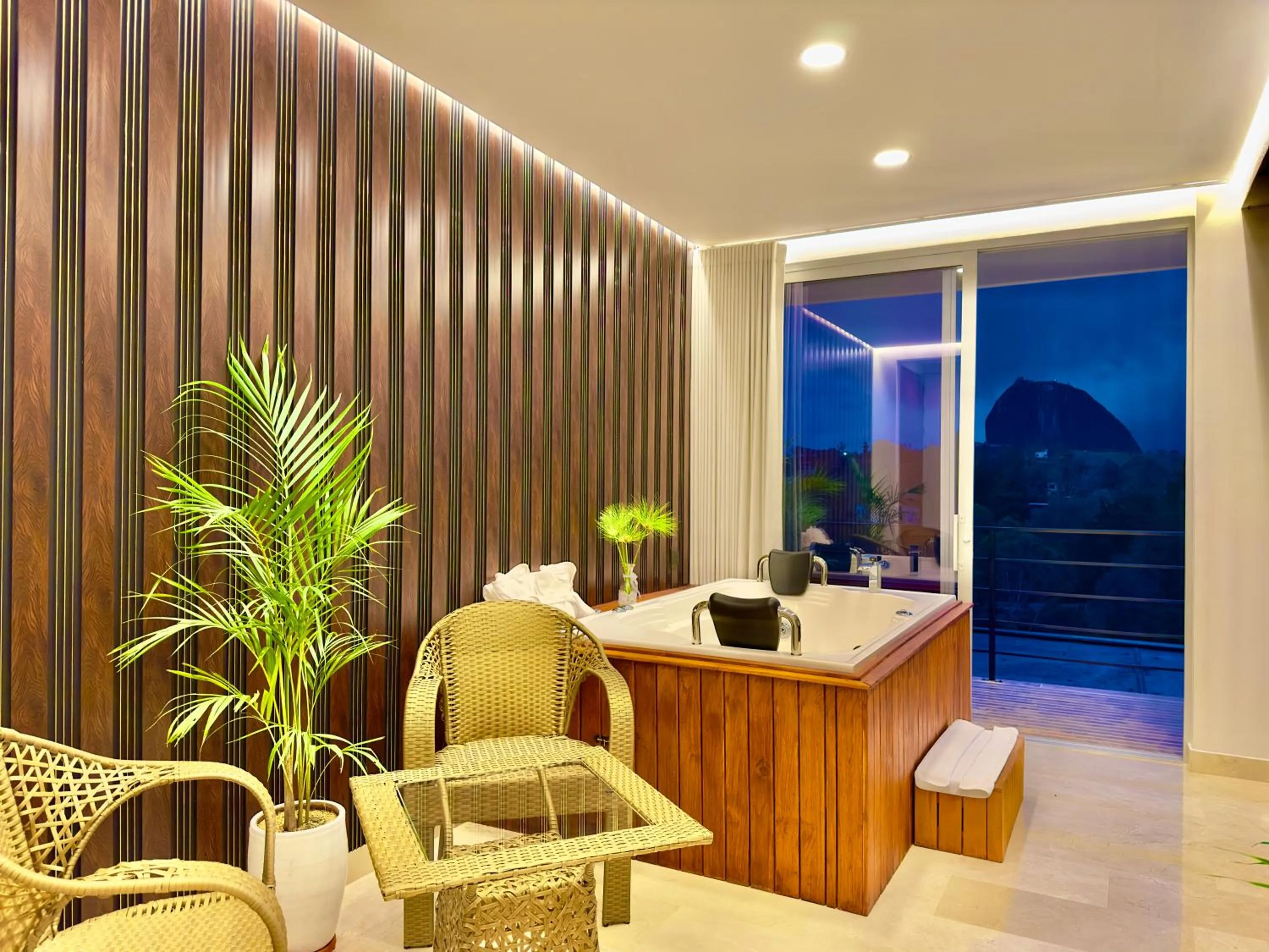 King Suite with Spa Bath in Arvum Hotel Boutique