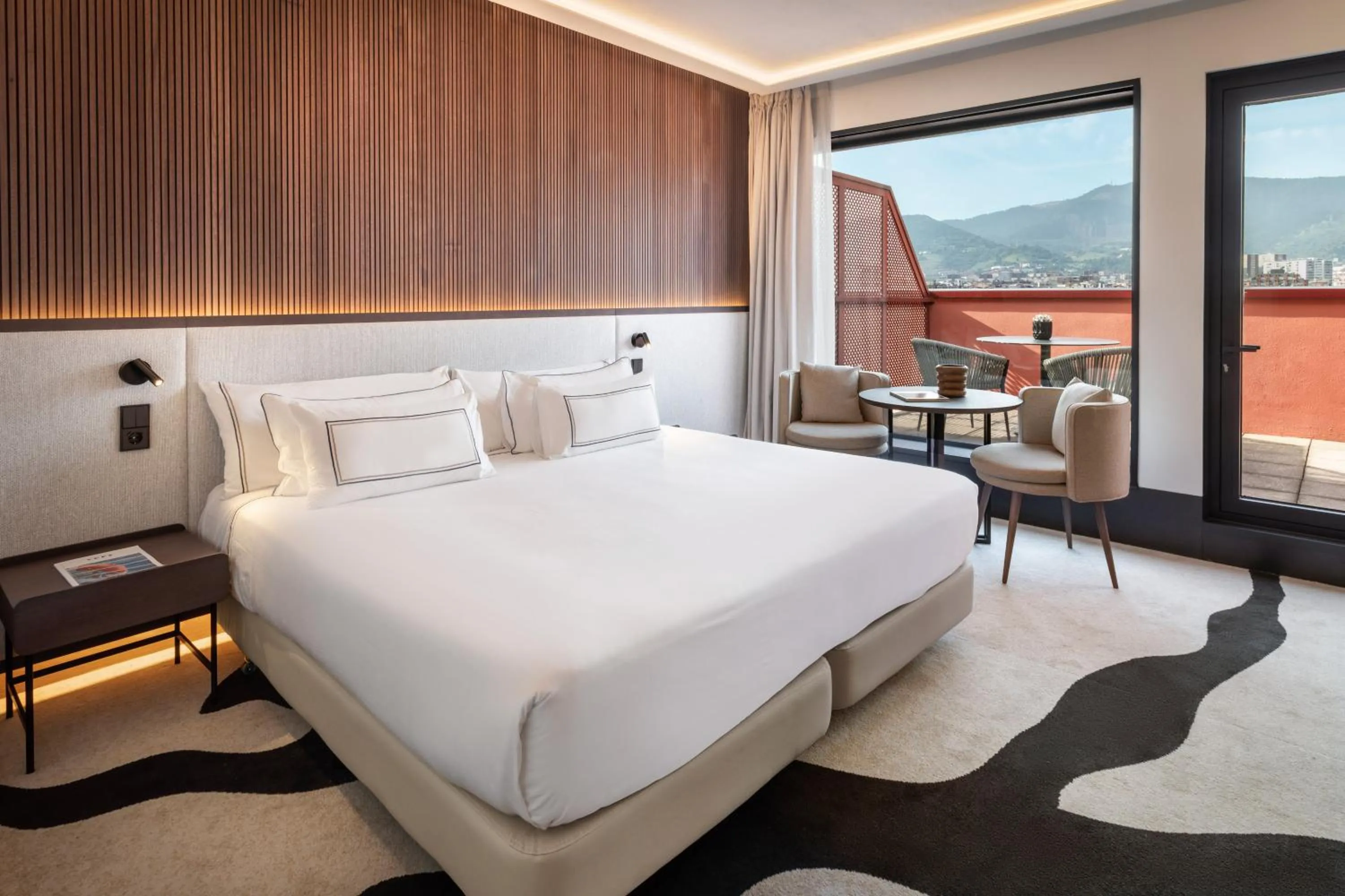 Supreme room with Terrace in Hotel Meliá Bilbao