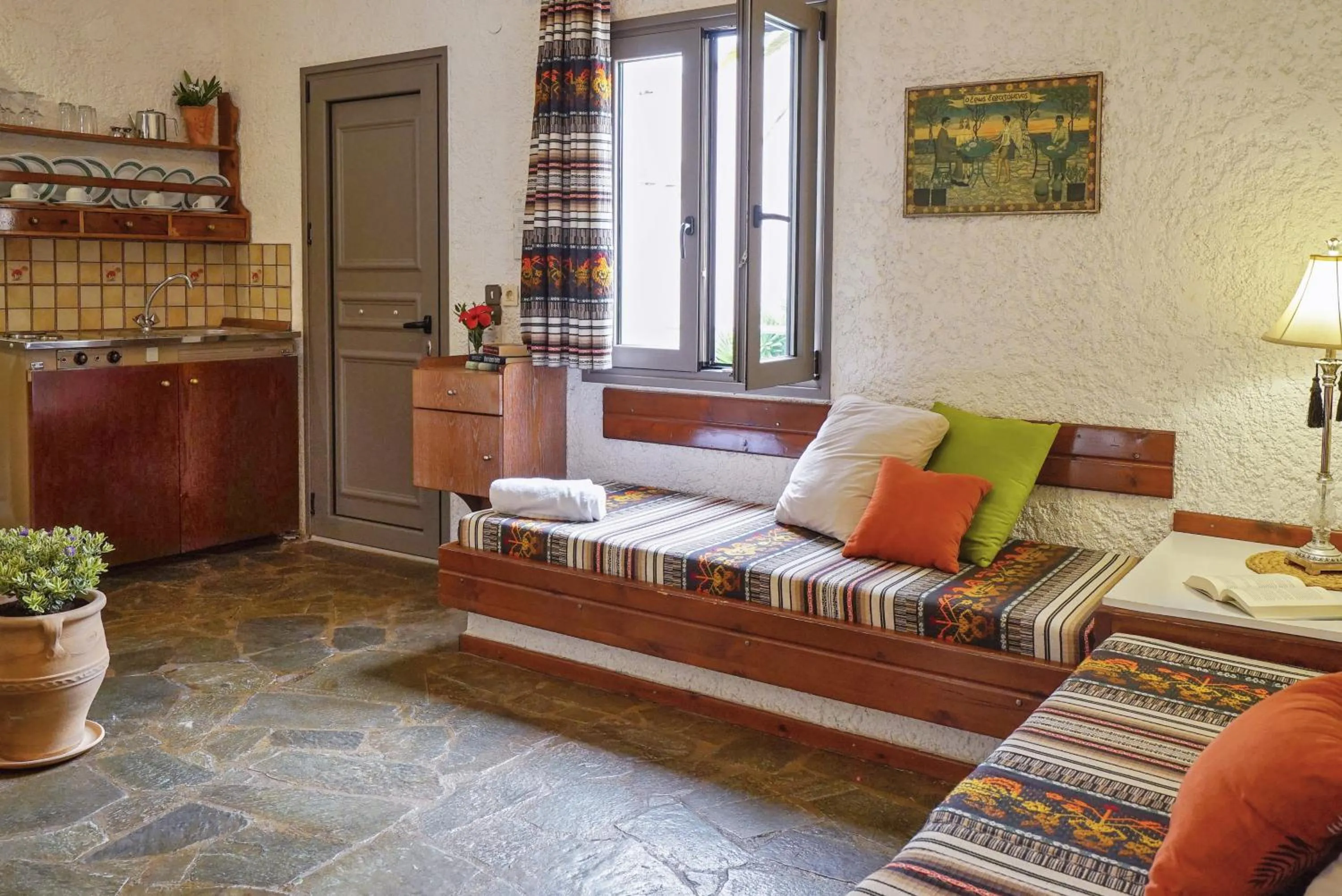 One-Bedroom Apartment in Flamingos Hotel Apartments