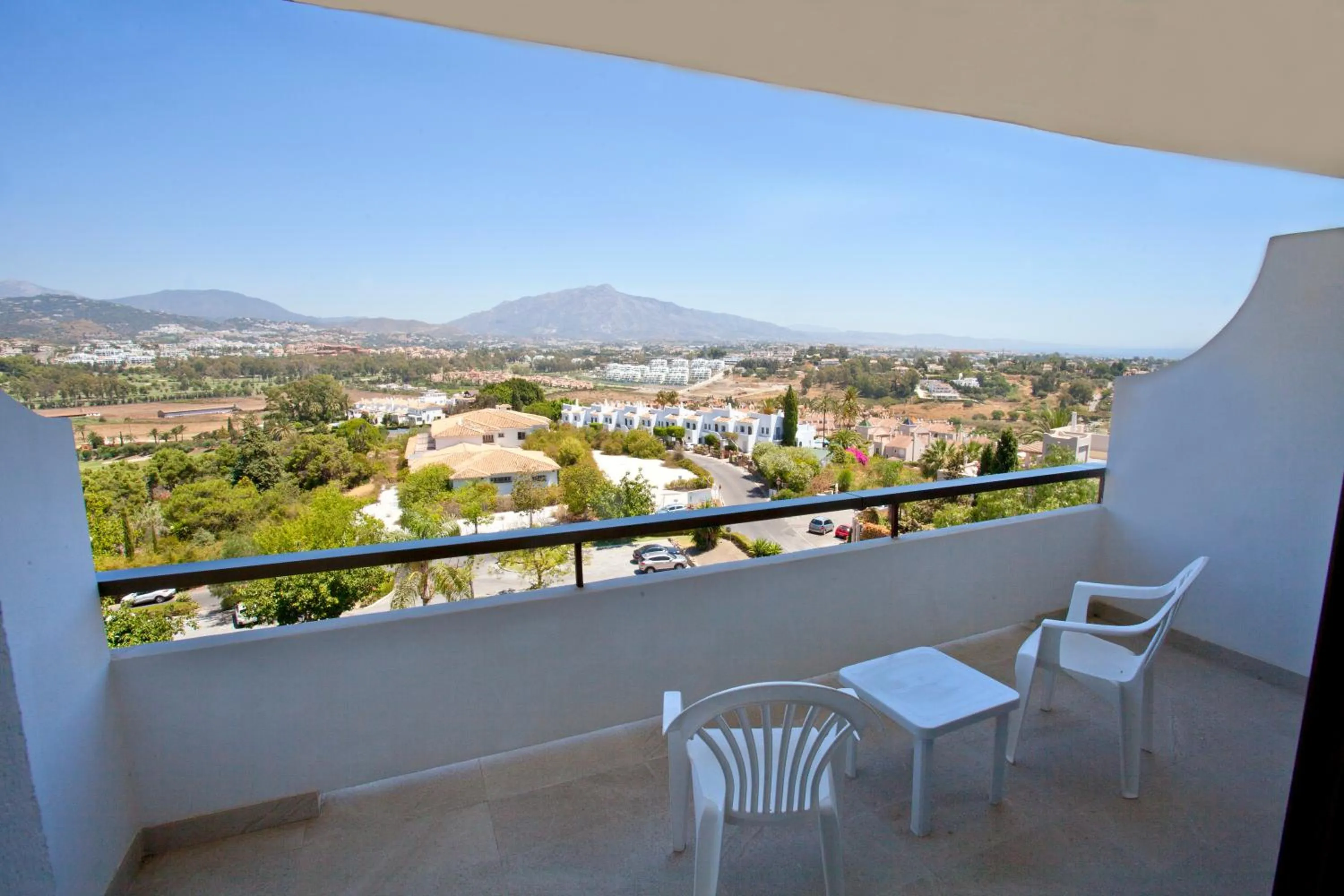 Double or Twin Room with Extra Bed (2 Adults + 1 Child) in TRH Paraíso