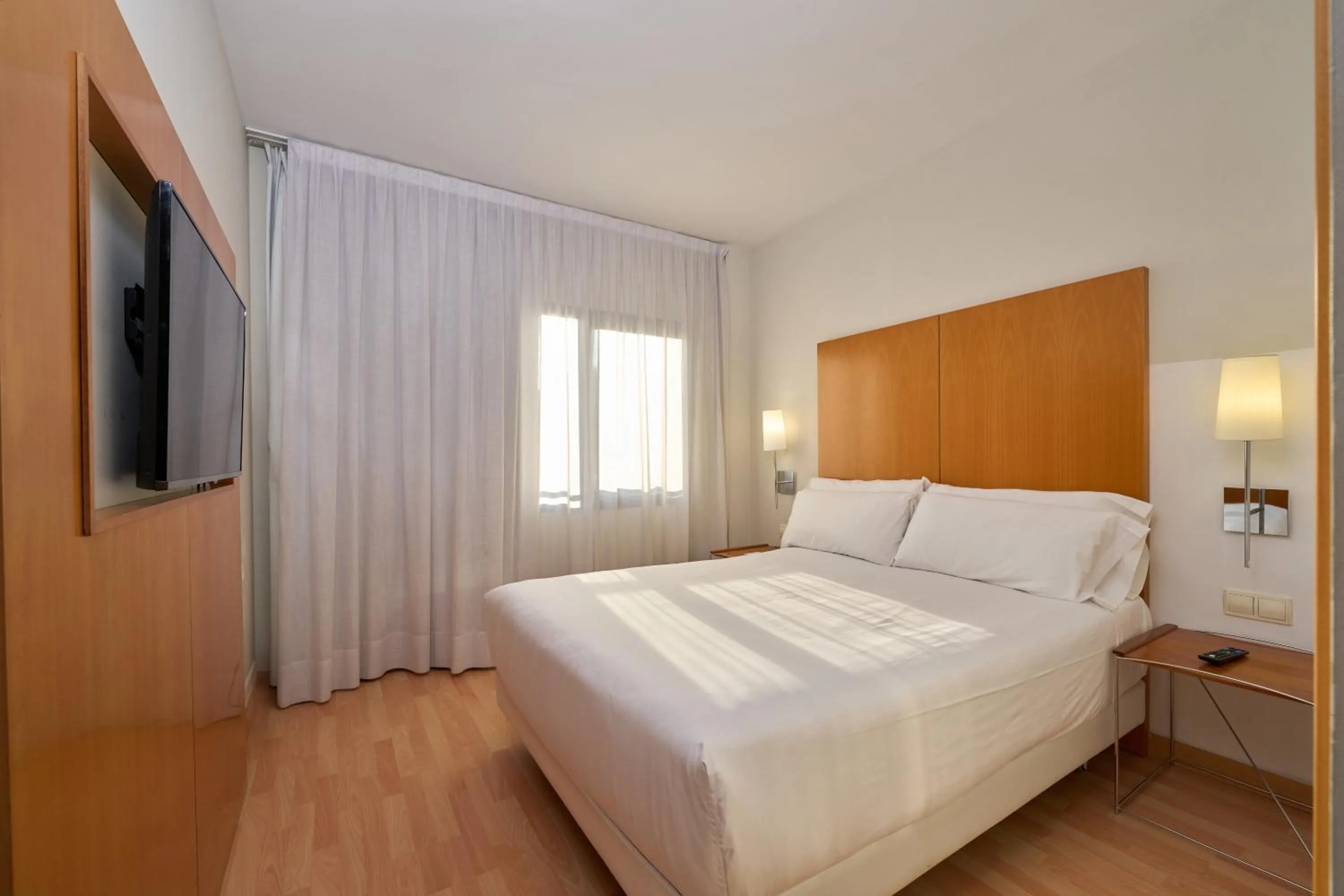 Family Junior Suite with Balcony in Catalonia Barcelona Beach