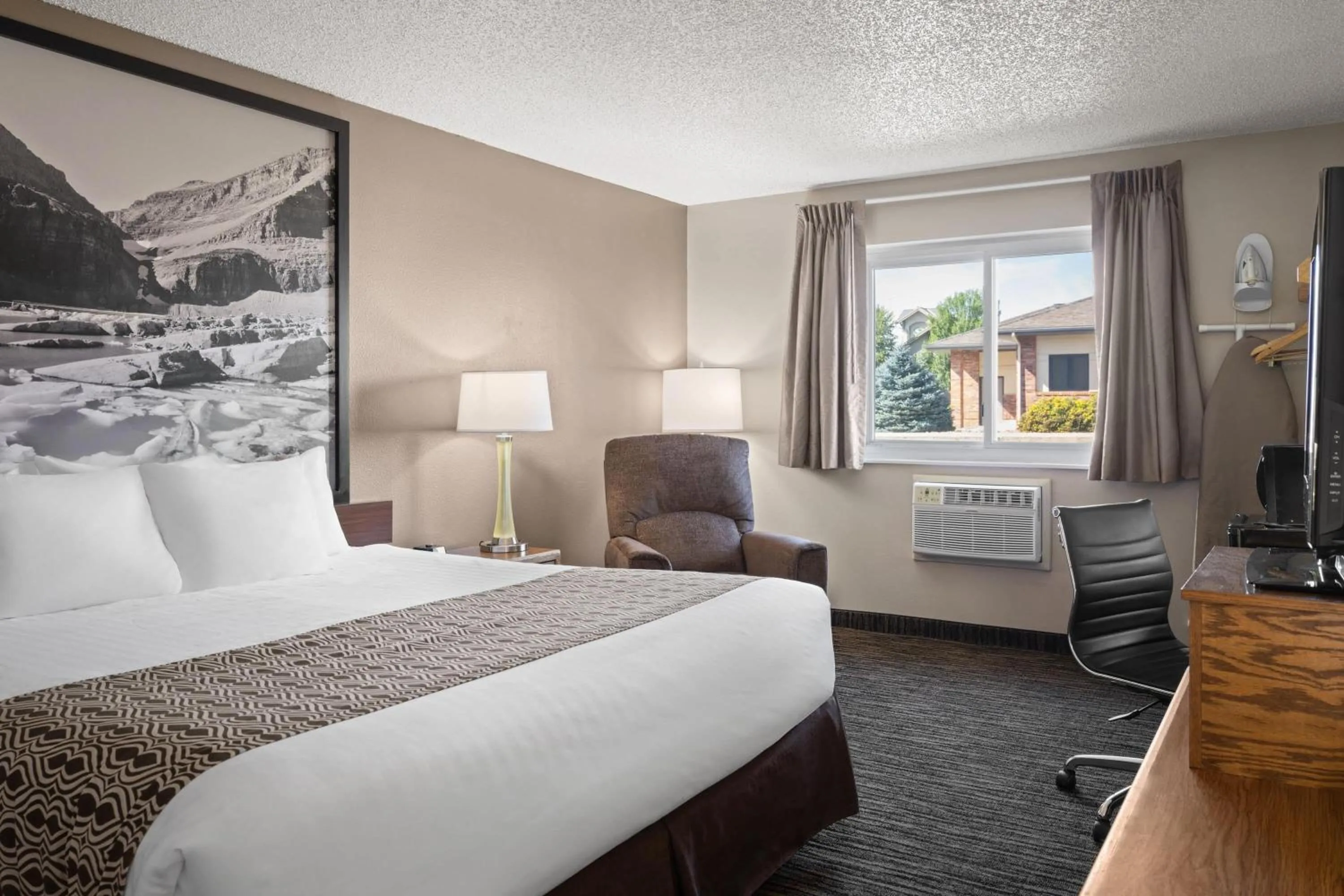 King Room - Non-Smoking in Super 8 by Wyndham Lewistown