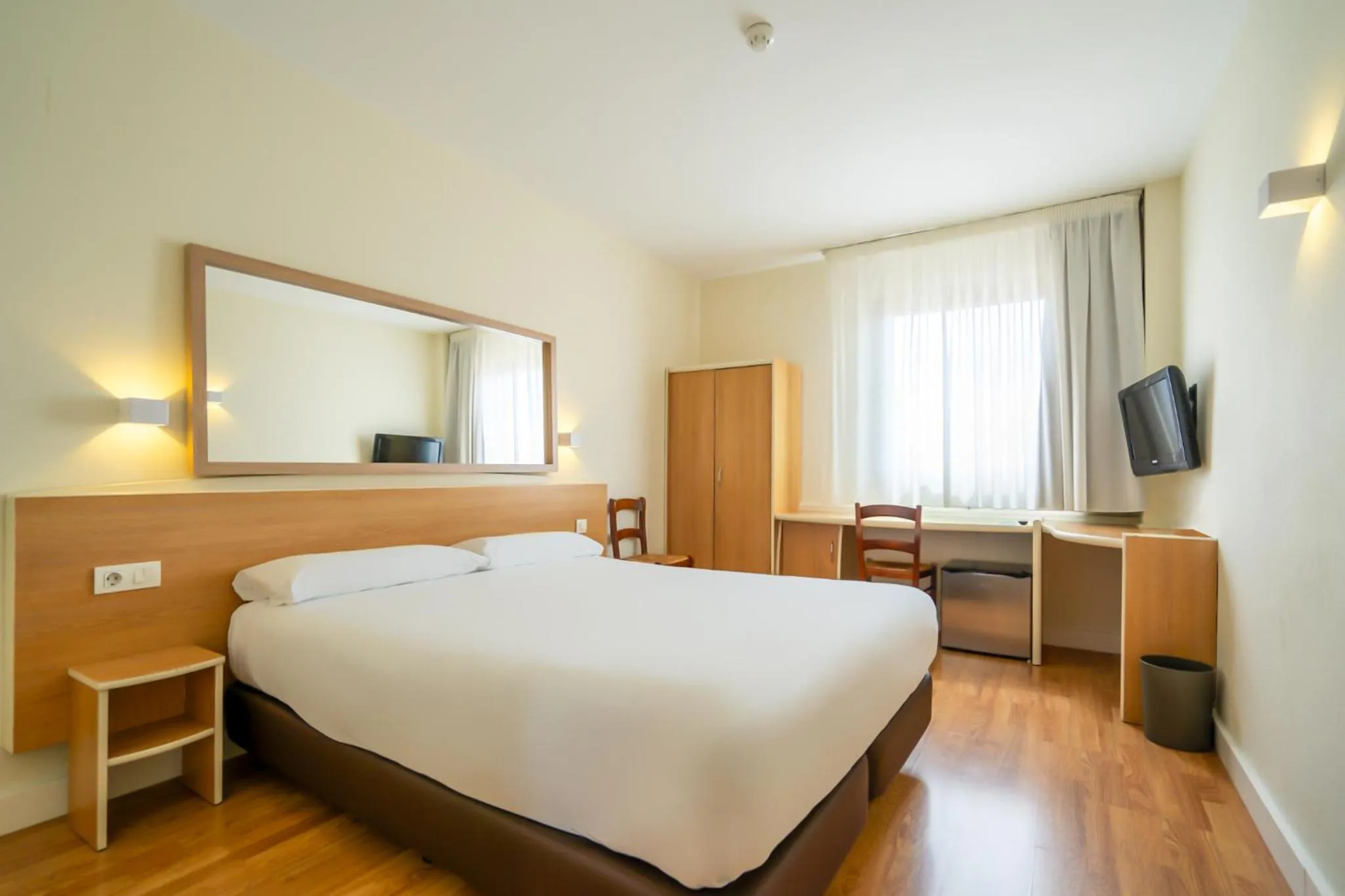 Double for Single Use - single occupancy in Hotel YIT Ciudad de Elche