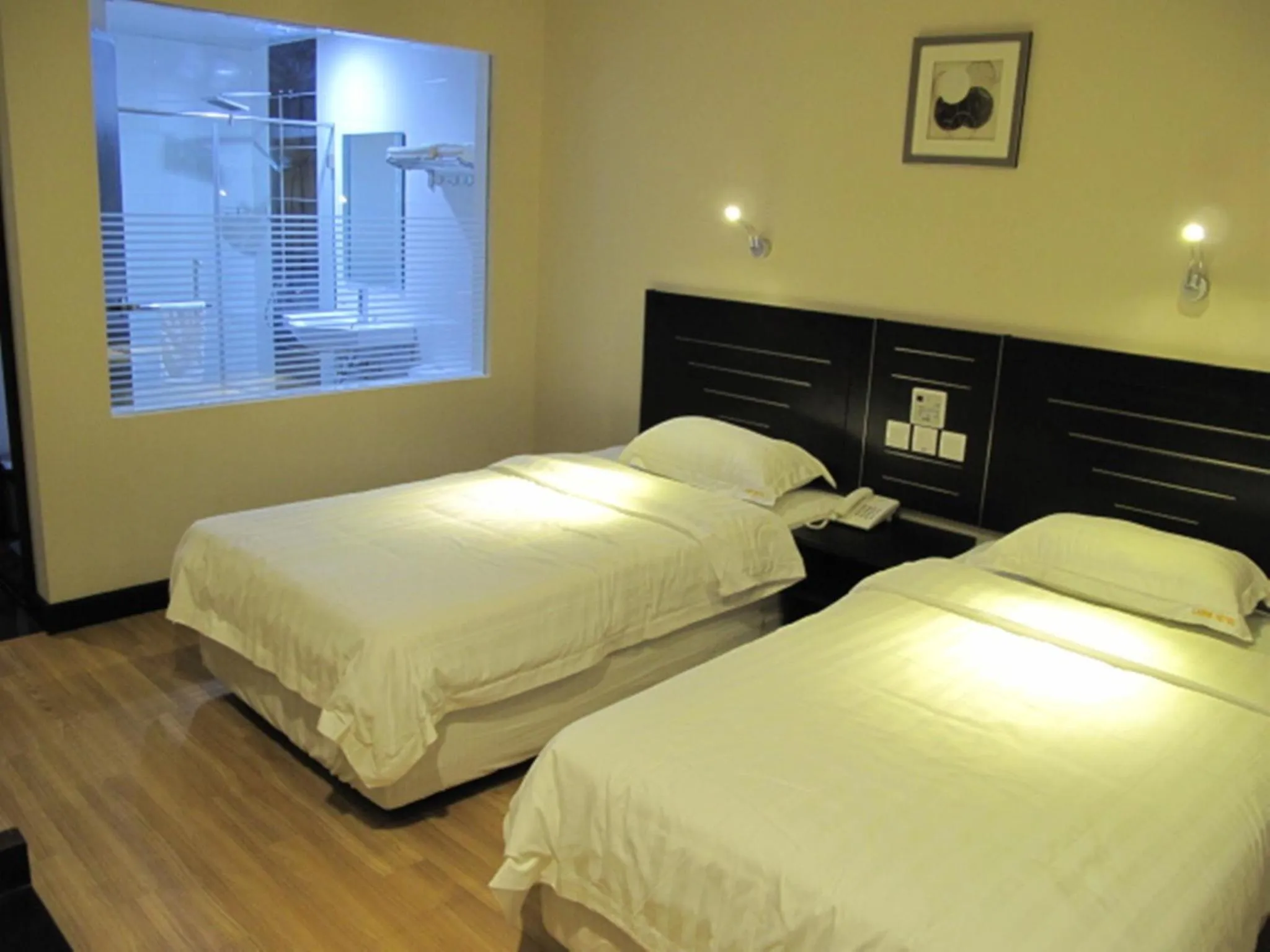 Deluxe Twin Room in Labuk Hotel