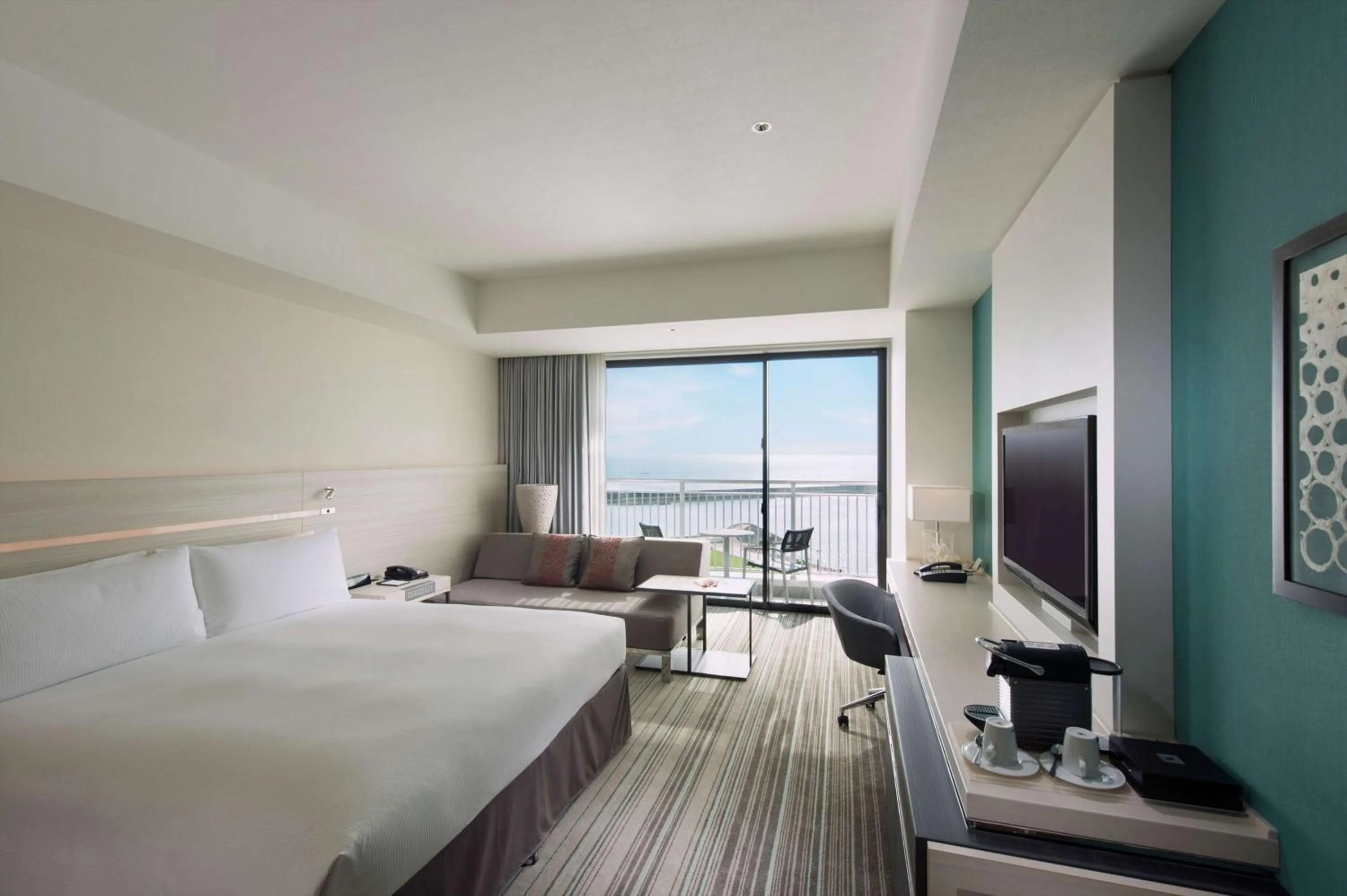 King Executive with Ocean View in Hilton Okinawa Chatan Resort