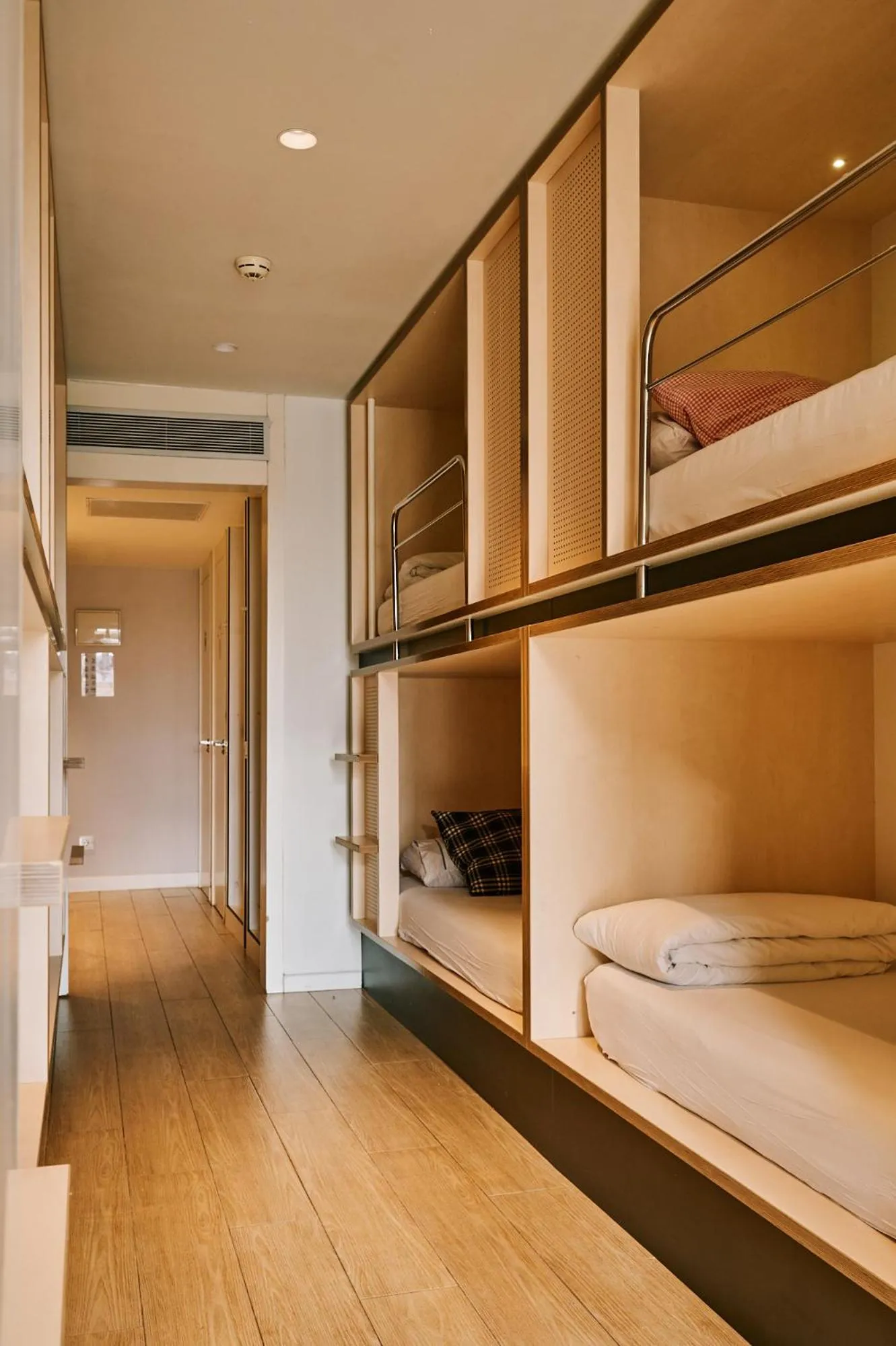 Family Room (6 Adults) in TOC Hostel Barcelona