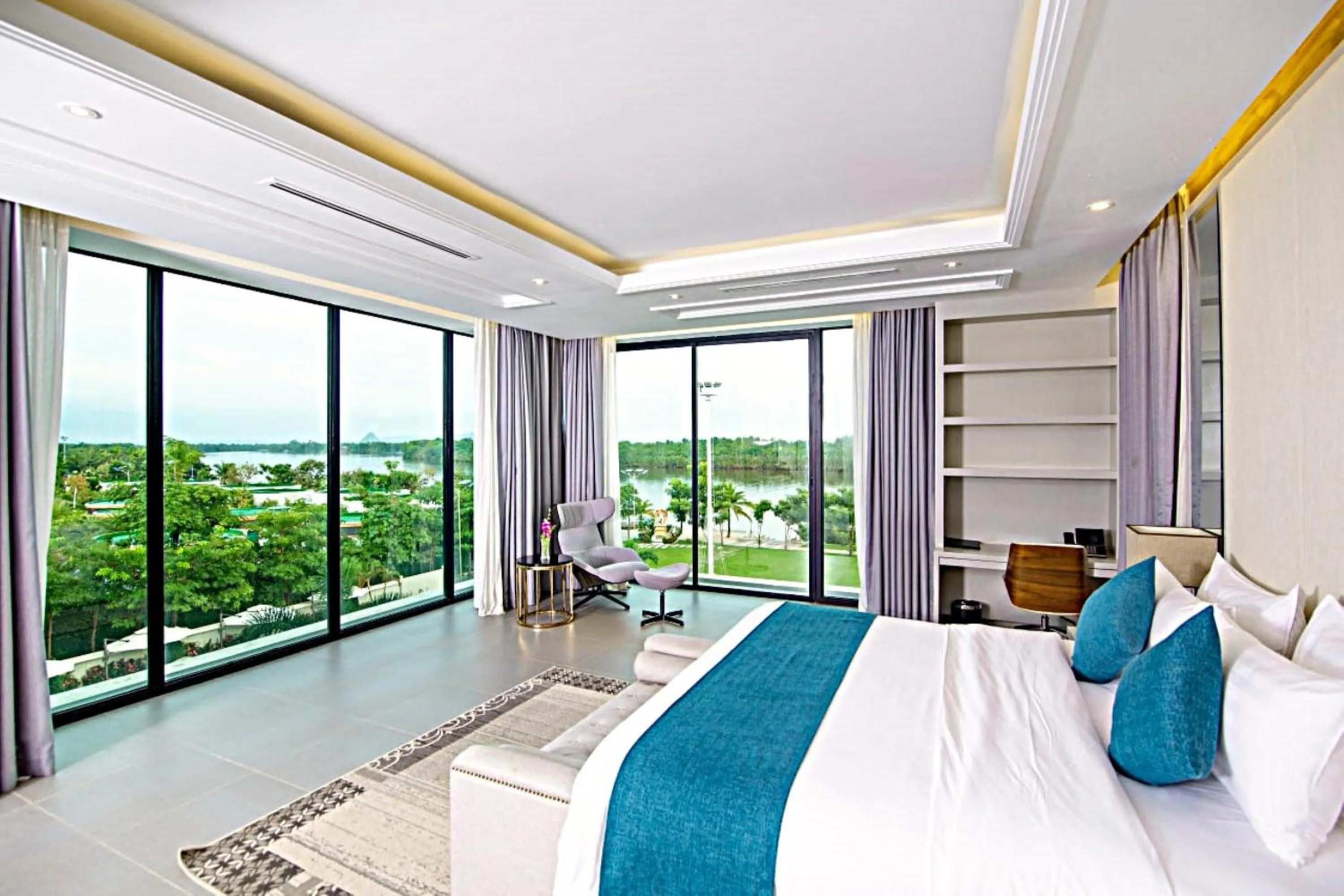 Junior Suite with Pool View in Castle Bayview Resort & Spa