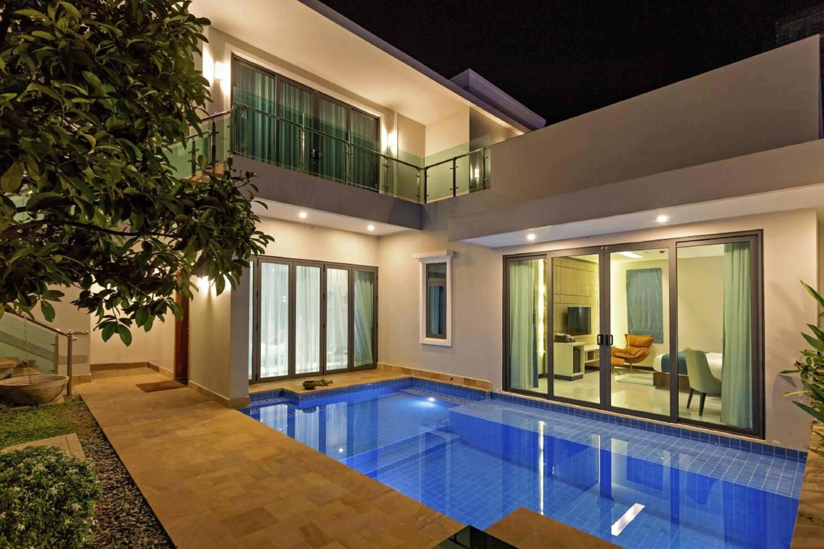 Two-Bedroom Pool Villa in Castle Bayview Resort & Spa