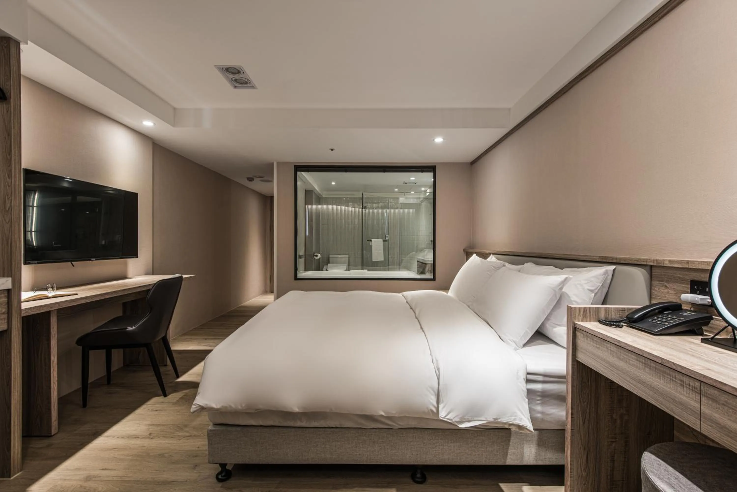 Superior Queen Room in Spring Rhapsody Hotel