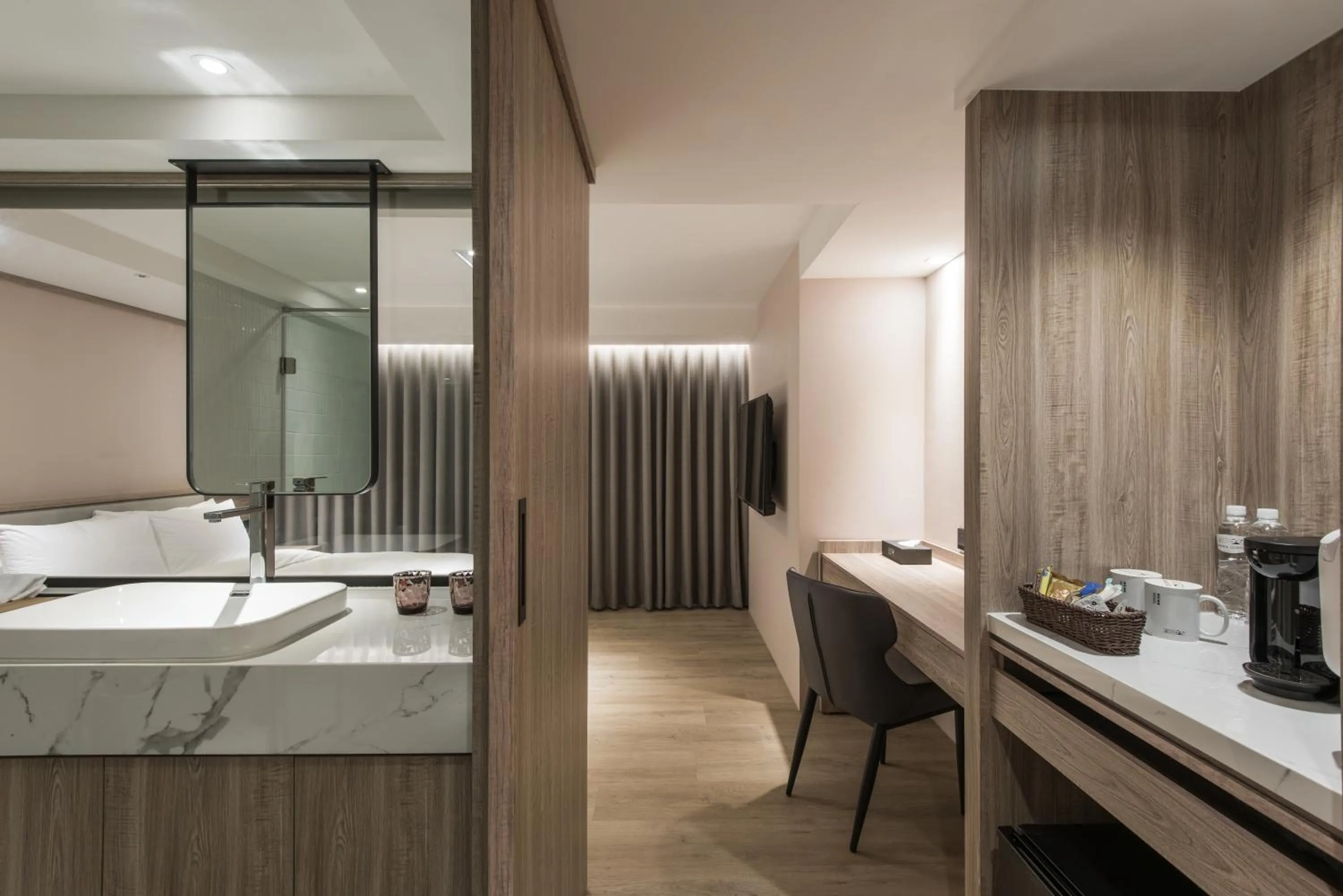 Queen Room in Spring Rhapsody Hotel