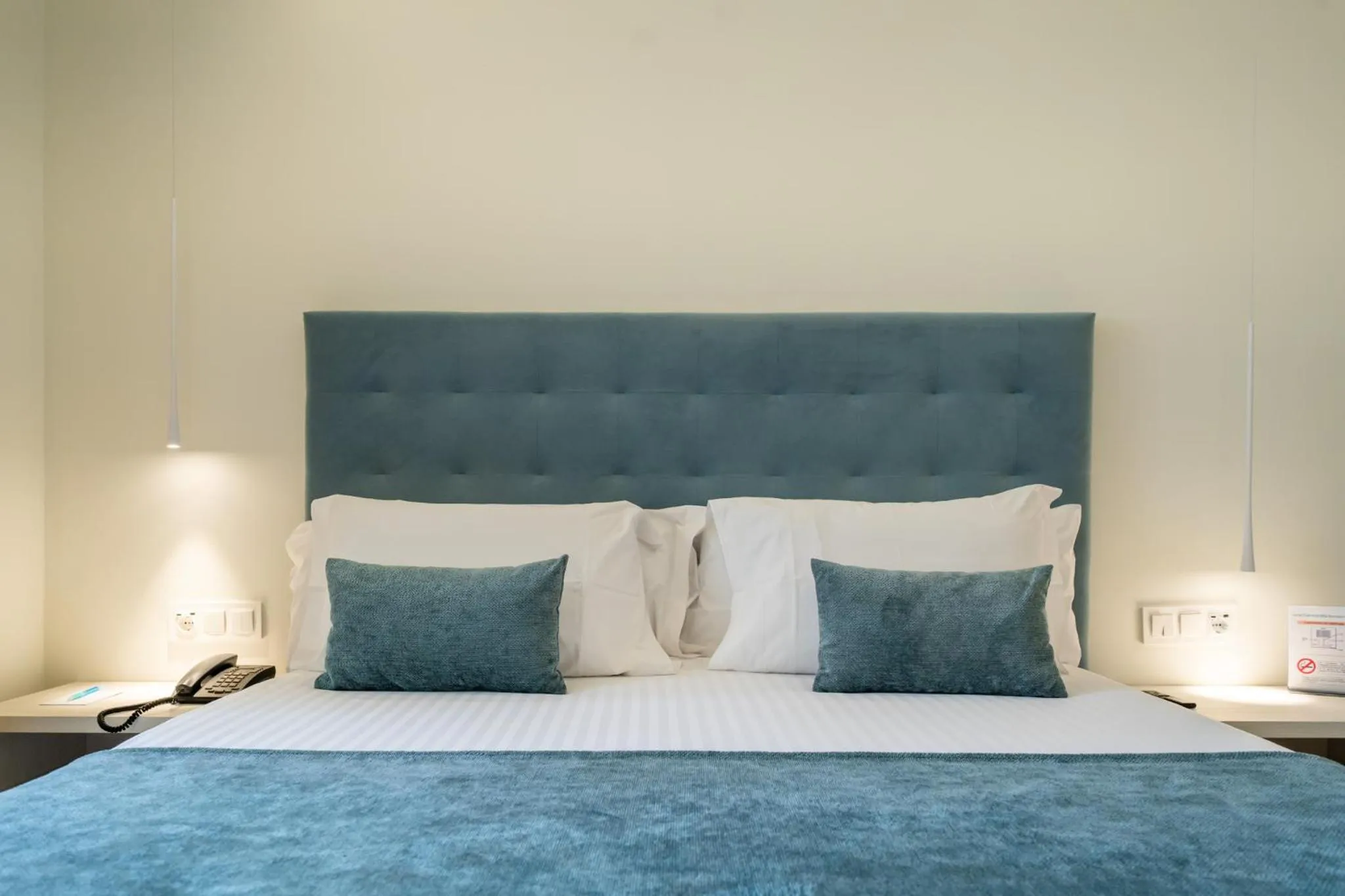 Deluxe Twin Room in Hotel Concordia Barcelona