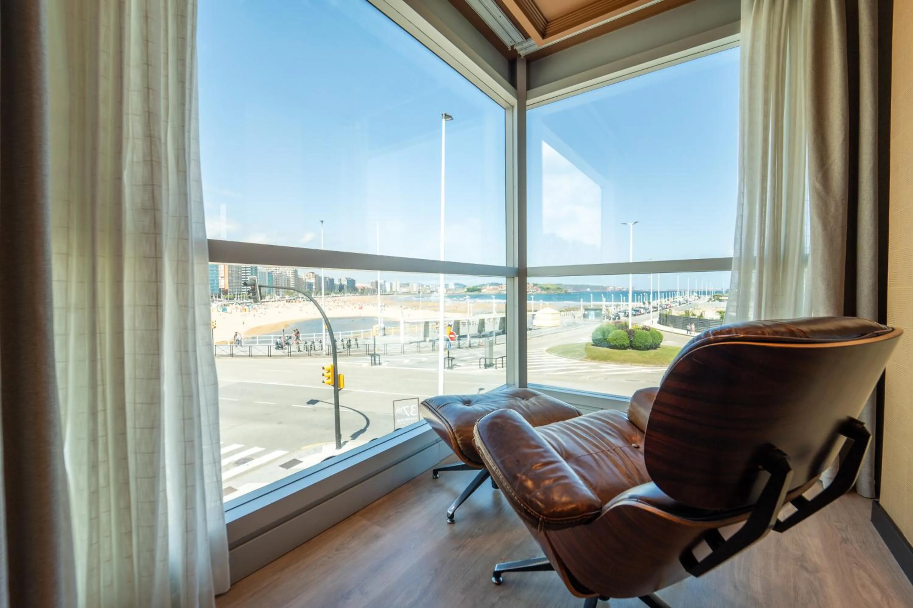 Deluxe Double Room with Sea View in Abba Playa Gijón