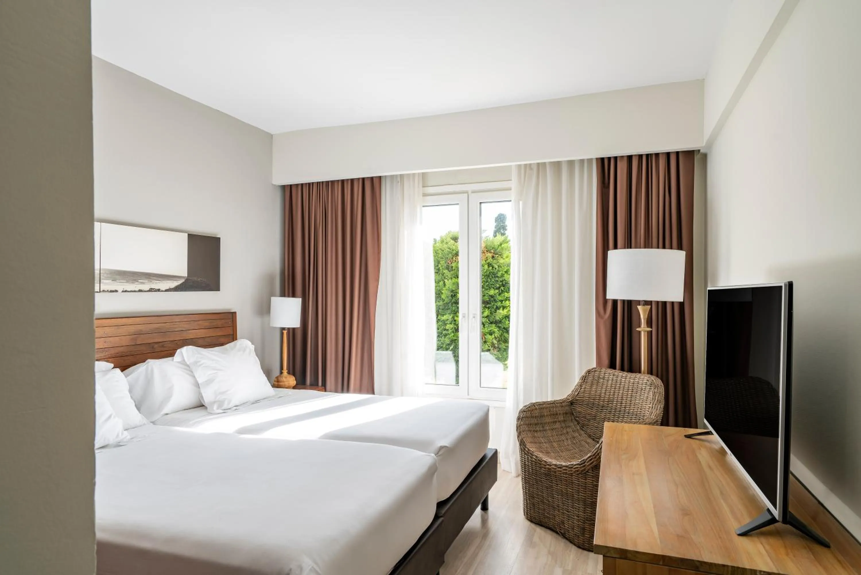 Junior Suite with Garden Access (2 Adults + 2 Children)	 in Vincci Resort Costa Golf