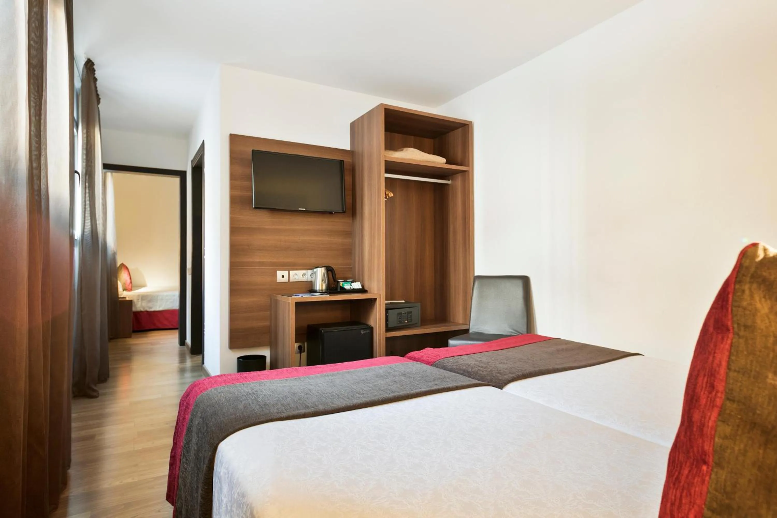 Triple Room in Hotel Best Auto Hogar