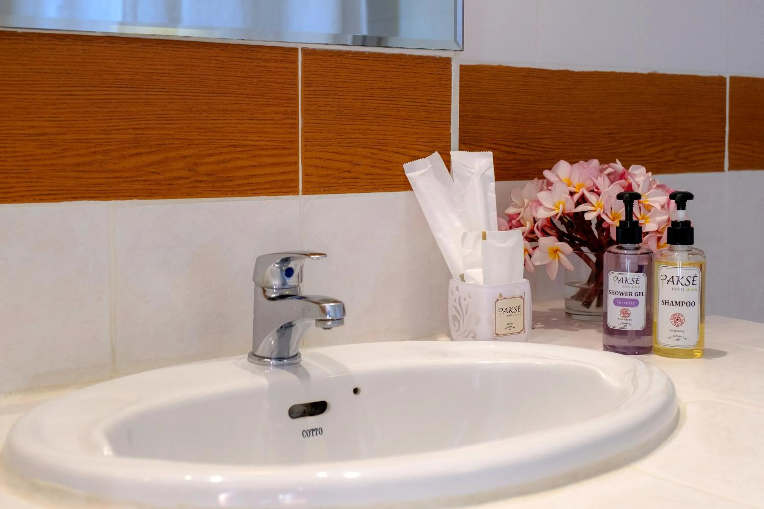 Deluxe Double or Twin Room in Pakse hotel & Restaurant