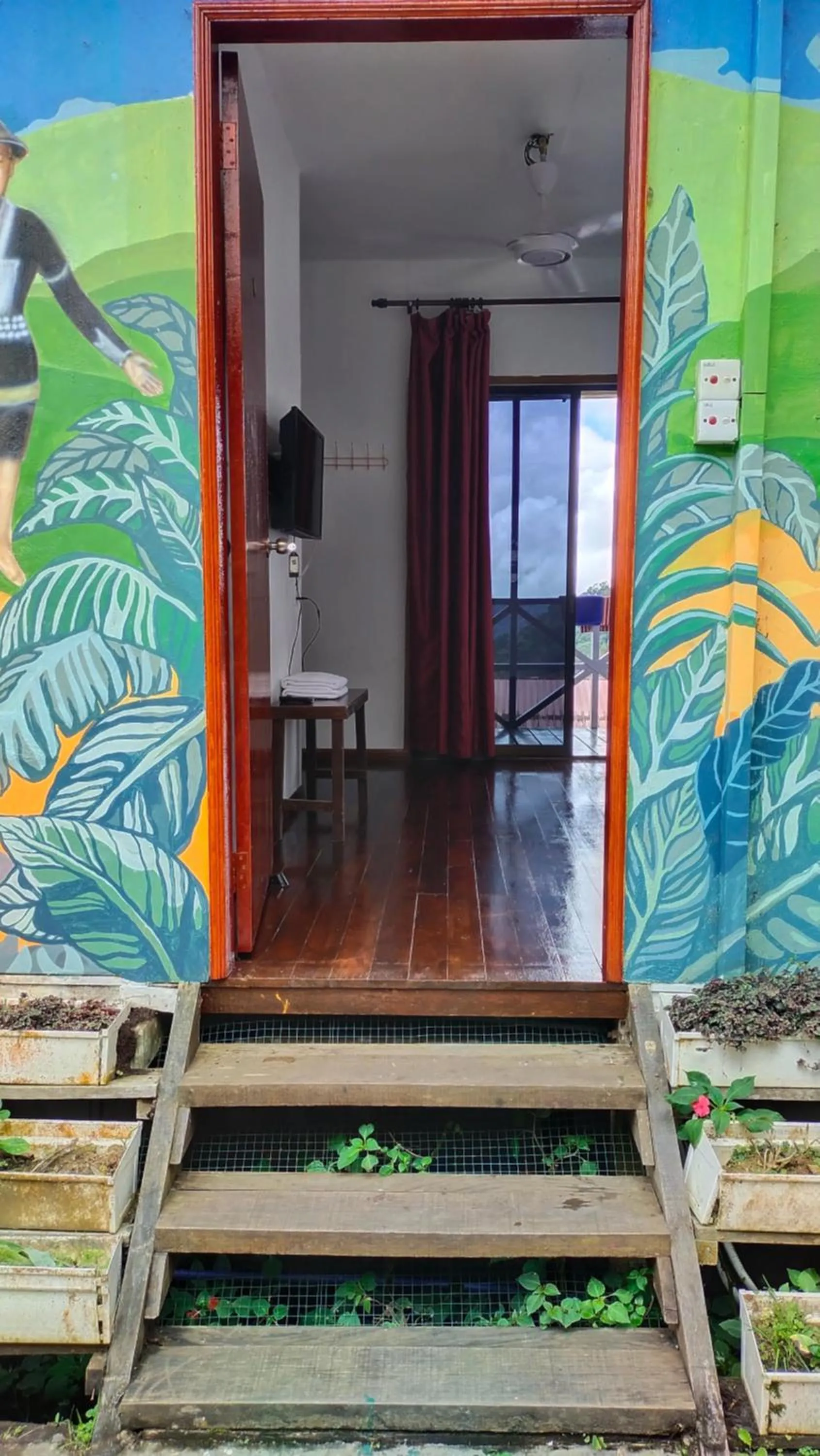 Deluxe Twin Room in Happy Garden