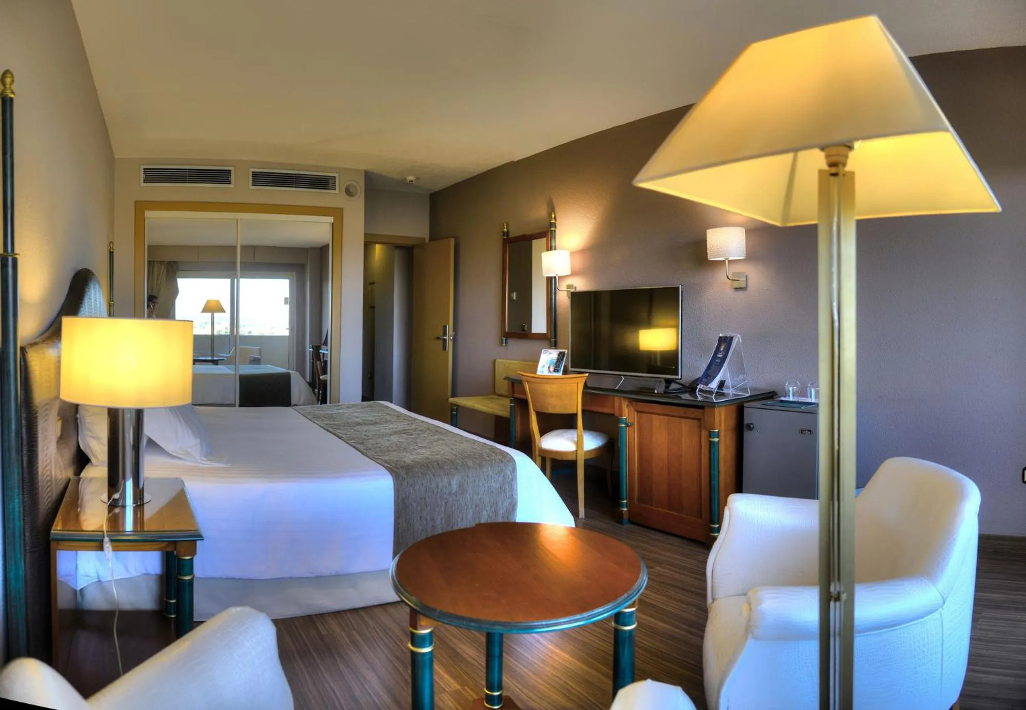 Double Room with City View in Beatriz Toledo Auditorium & Spa