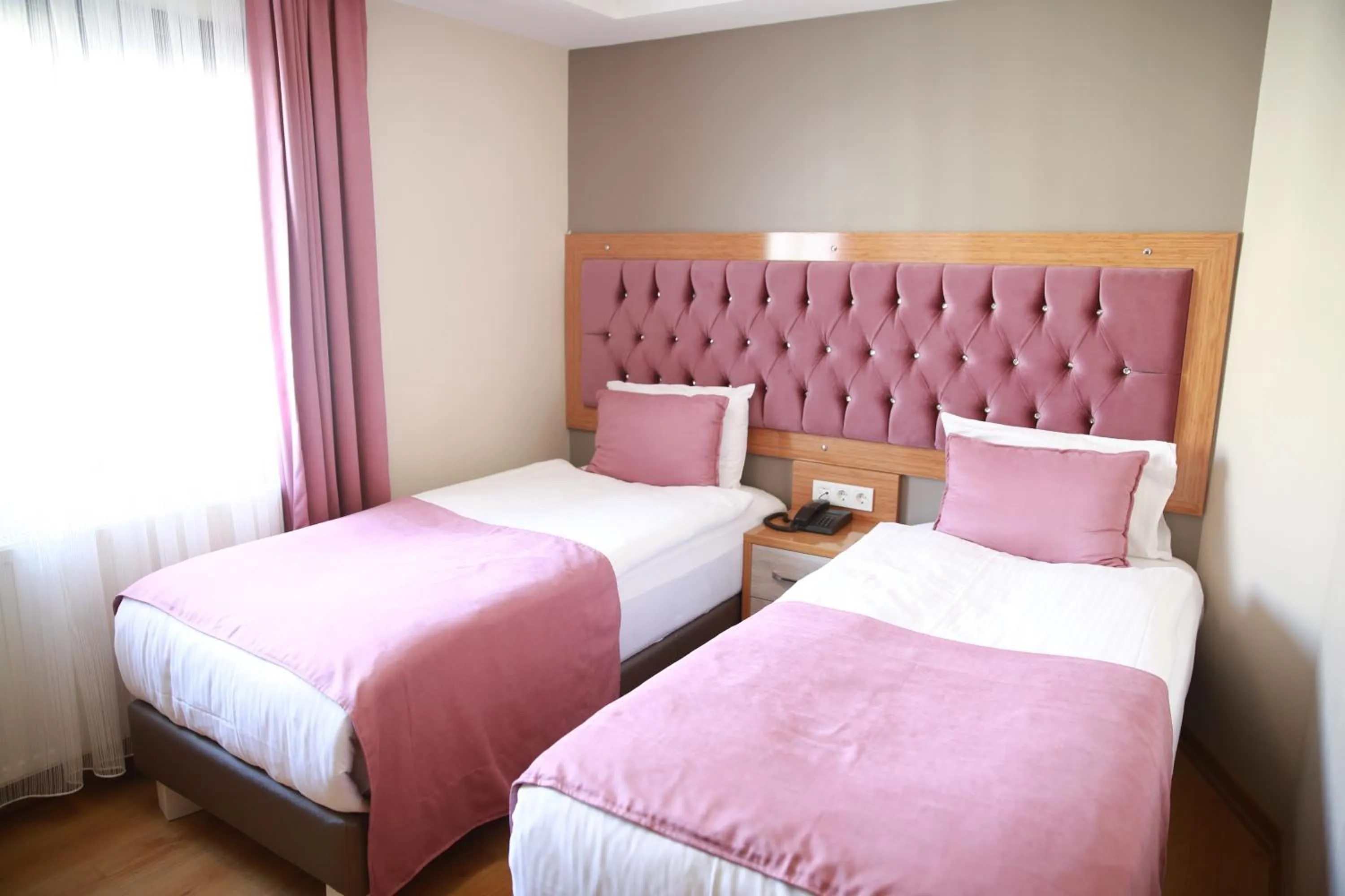 Standart Double or Twin Room in Hotel Black Pearl