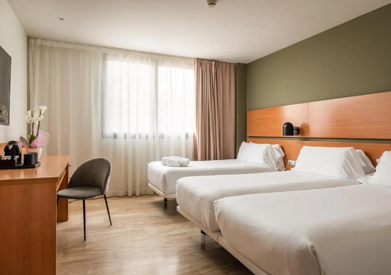 Triple Room in Hotel SB Express Tarragona