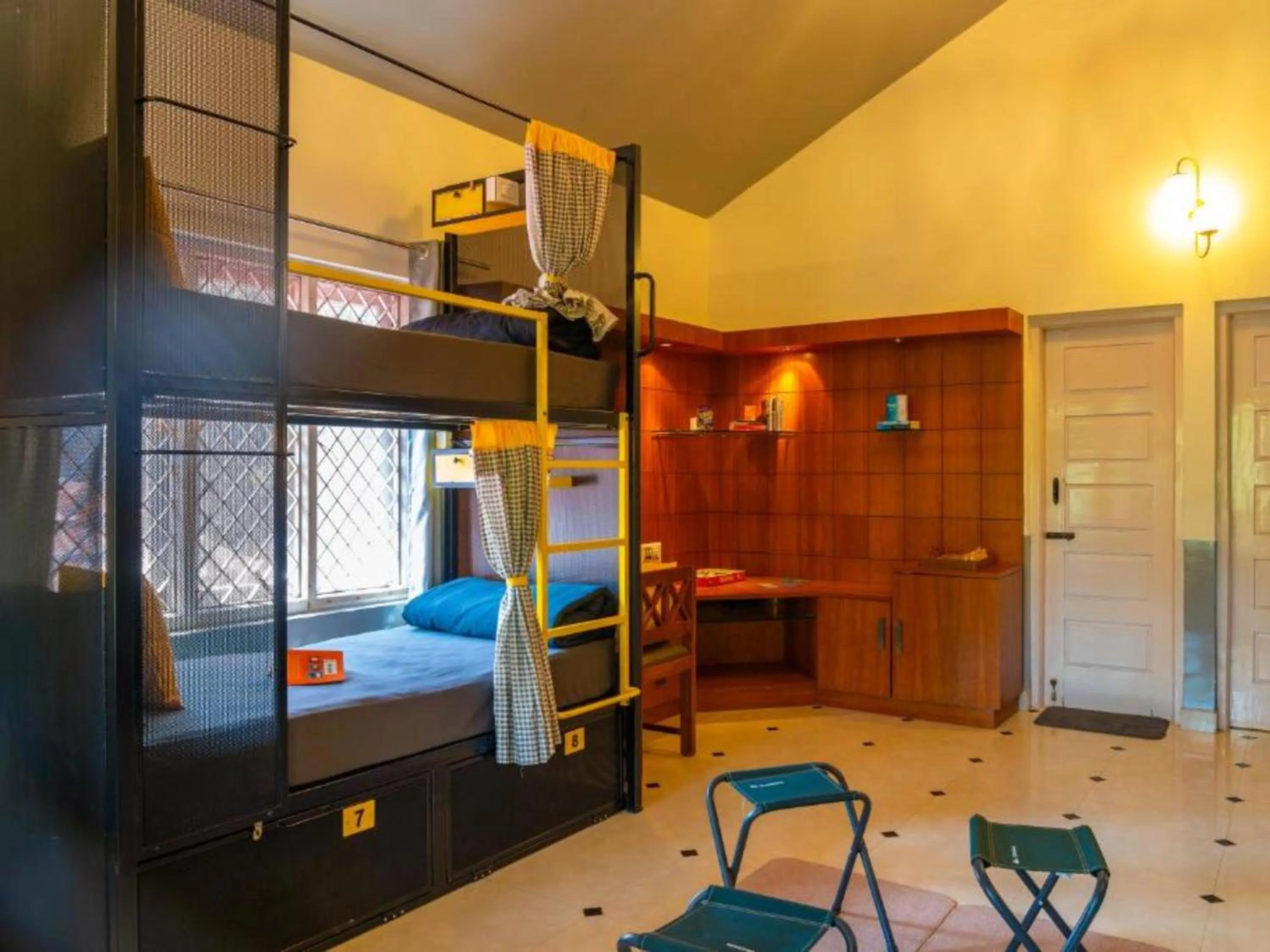 Bed in 8 Bed Mixed Dormitory in The Hosteller Chikmagalur