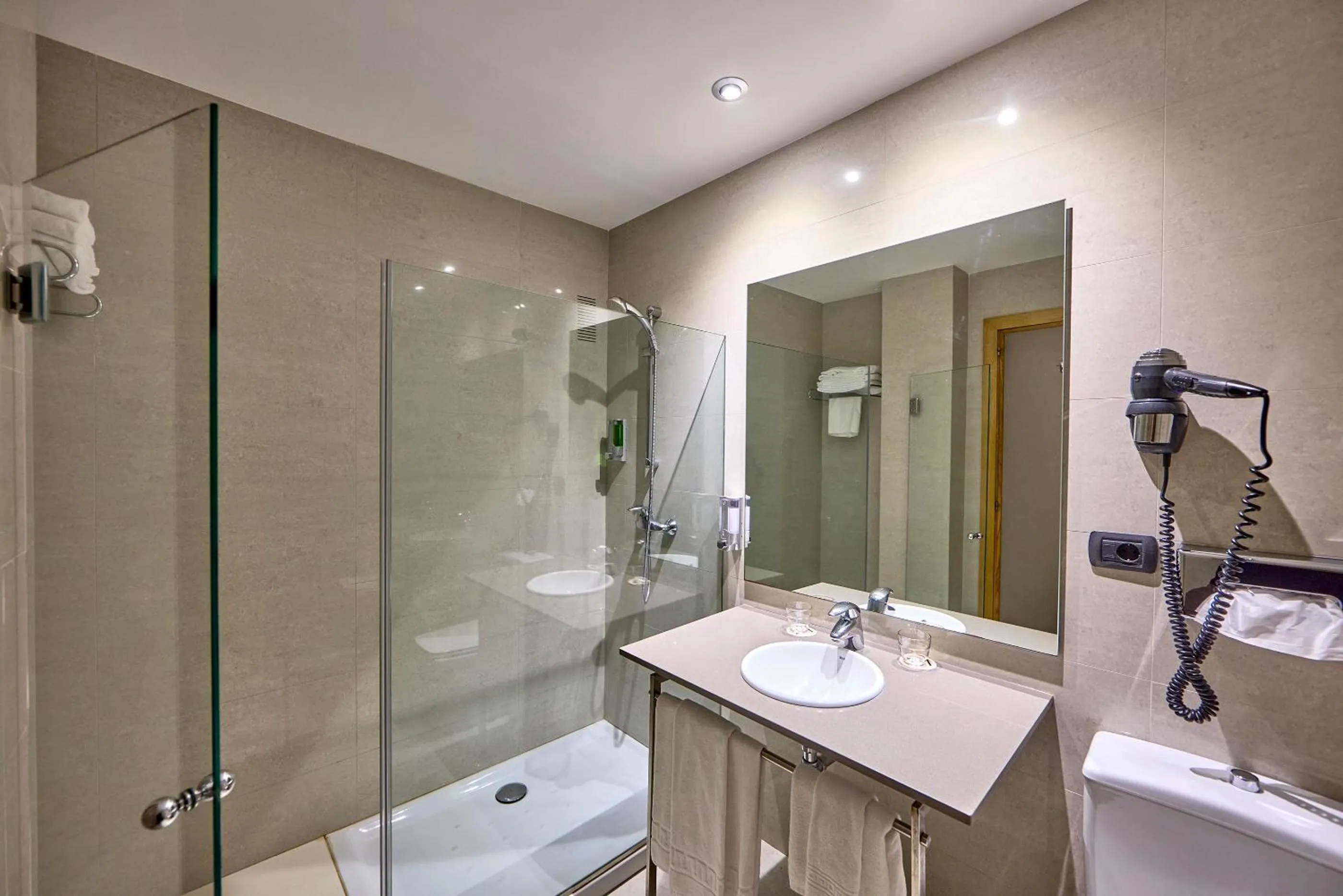 Double Room with Extra Bed in Civis Jaime I