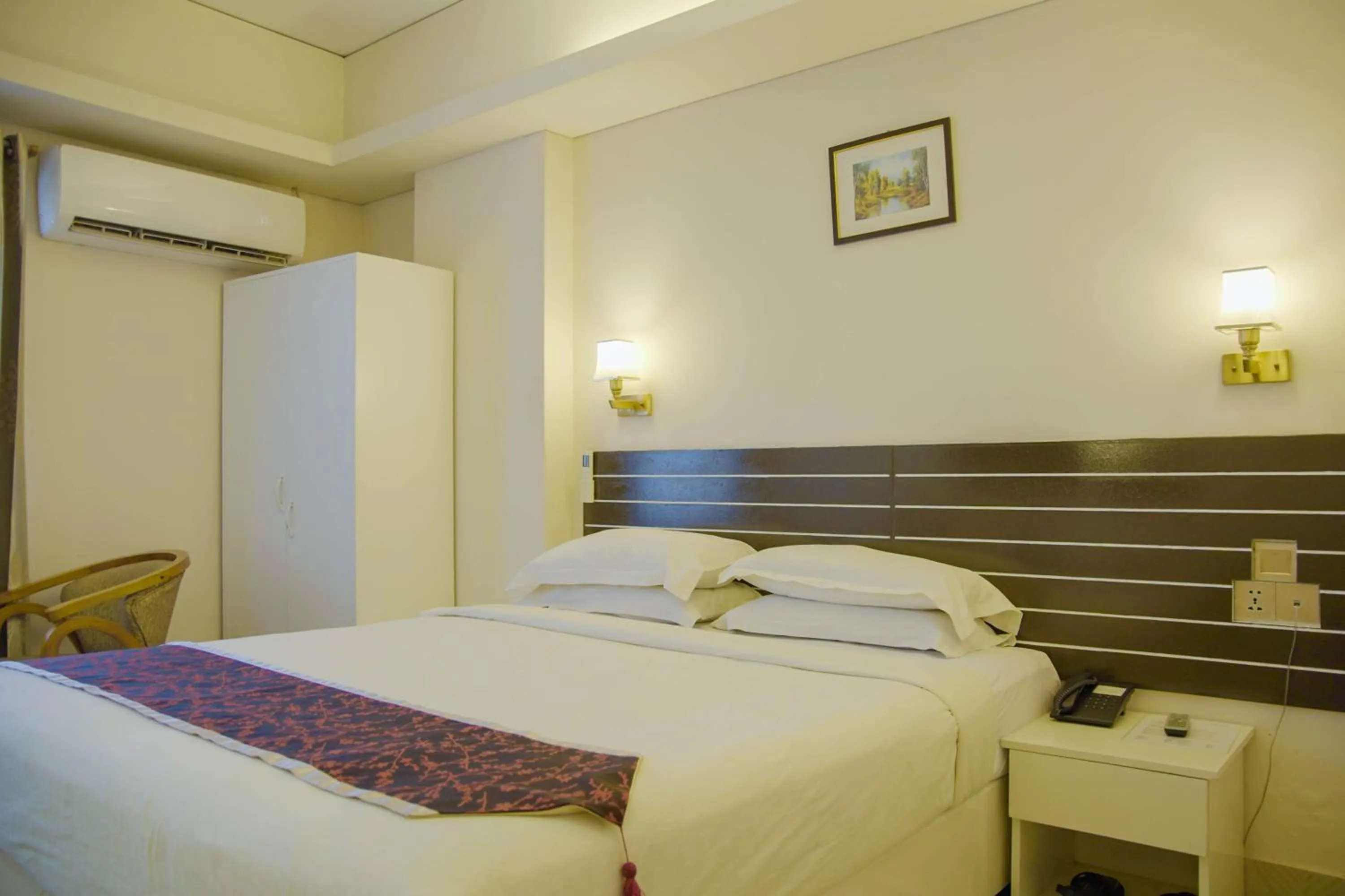 Superior King Room in Hotel Shuktara Dhaka