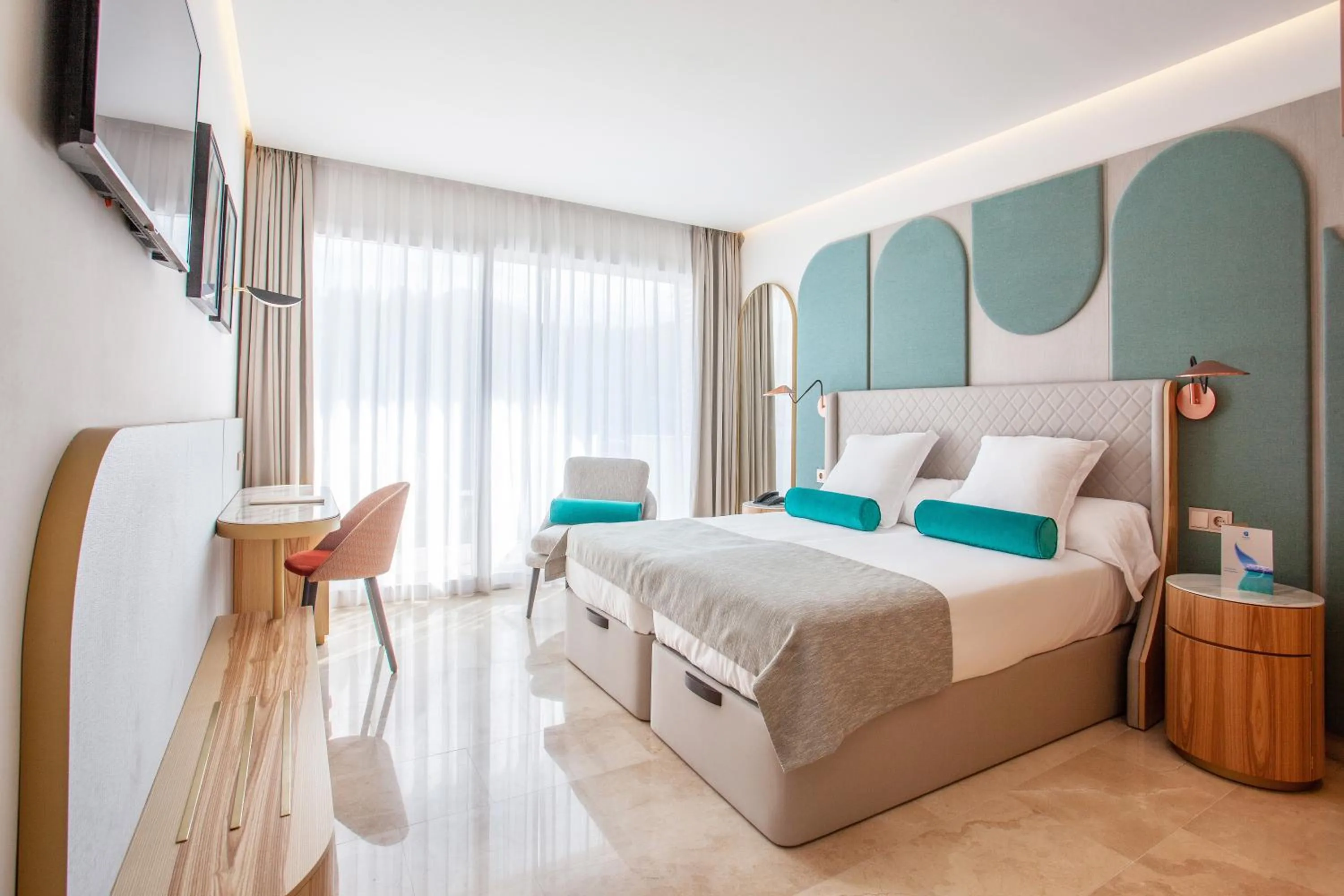 Double Room with Sea View (2 Adults + 1 Child) in Grupotel Molins