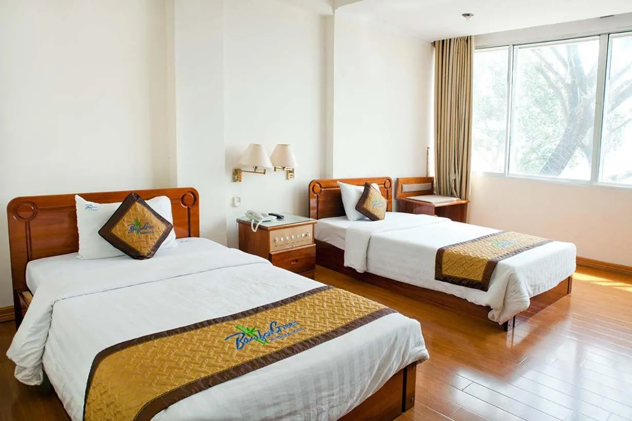 Twin Room with Lake View in Bamboo Green Riverside Hotel