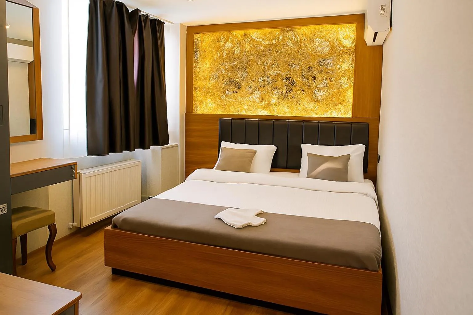 Standard Double Room in CALENBERG HOTEL