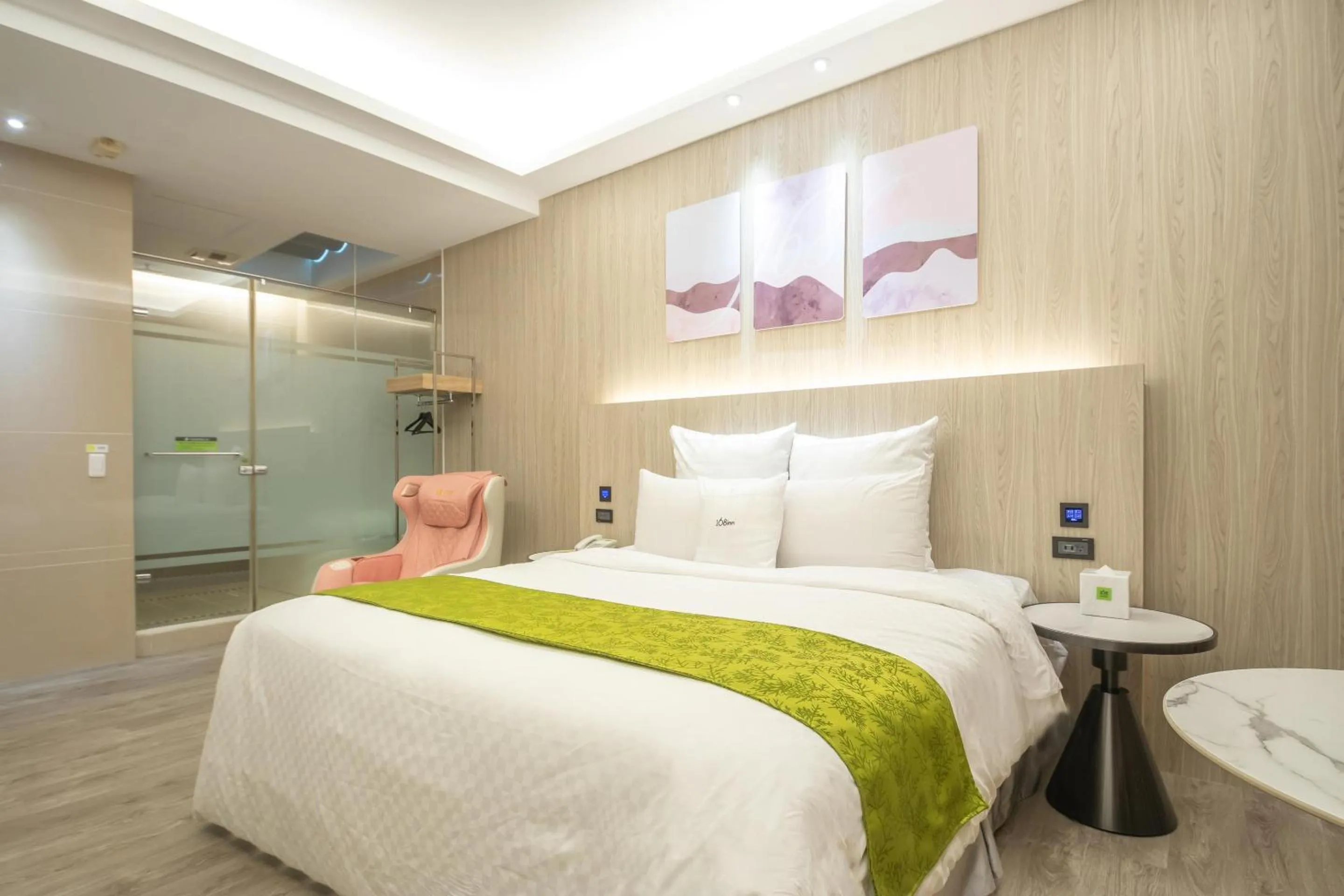 Premier Double Room in 168 Motel-Taoyuan