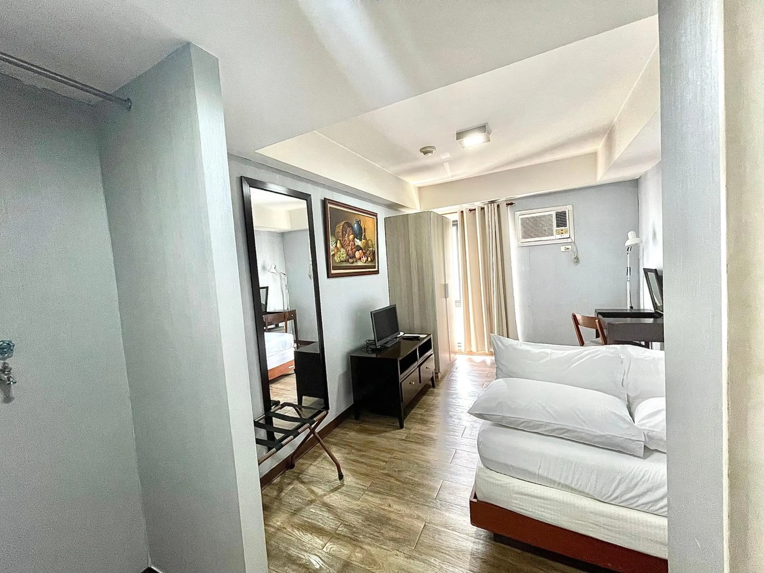 Superior Queen Room in CEO Flats