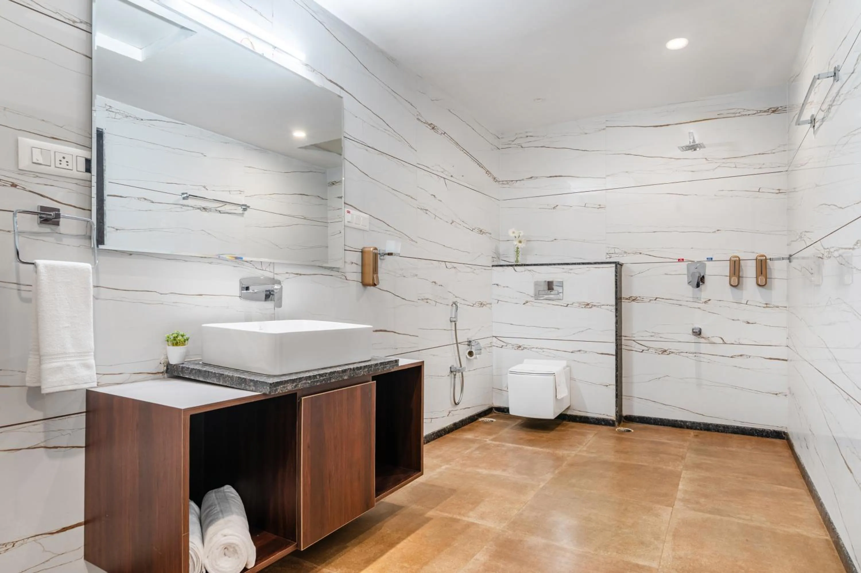 Garden View Cottage With Sit Out in Sterling Banashree Badami