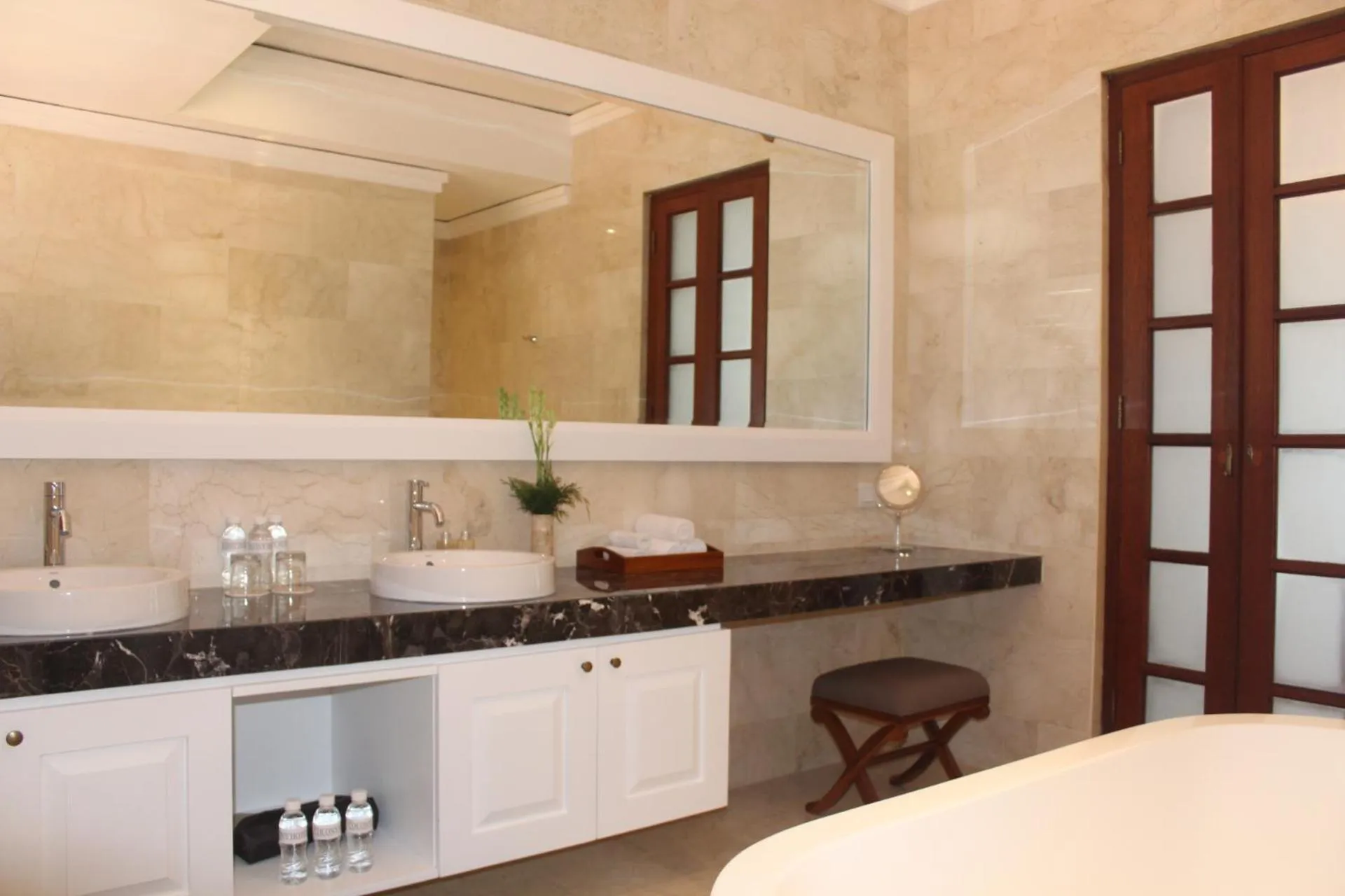 Club Grand Suite in The Colony Hotel Bali