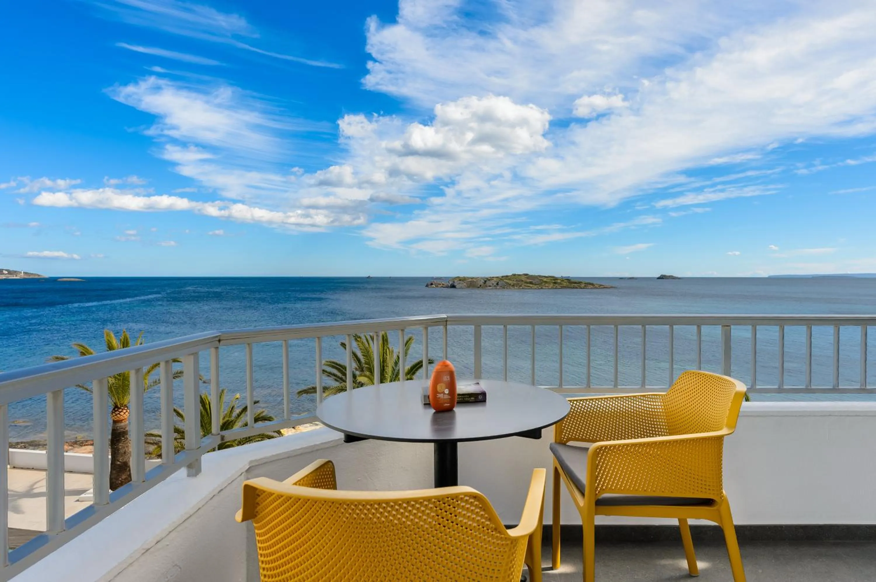 Superior Apartment Sea View in Apartamentos Vibra Jabeque Dreams