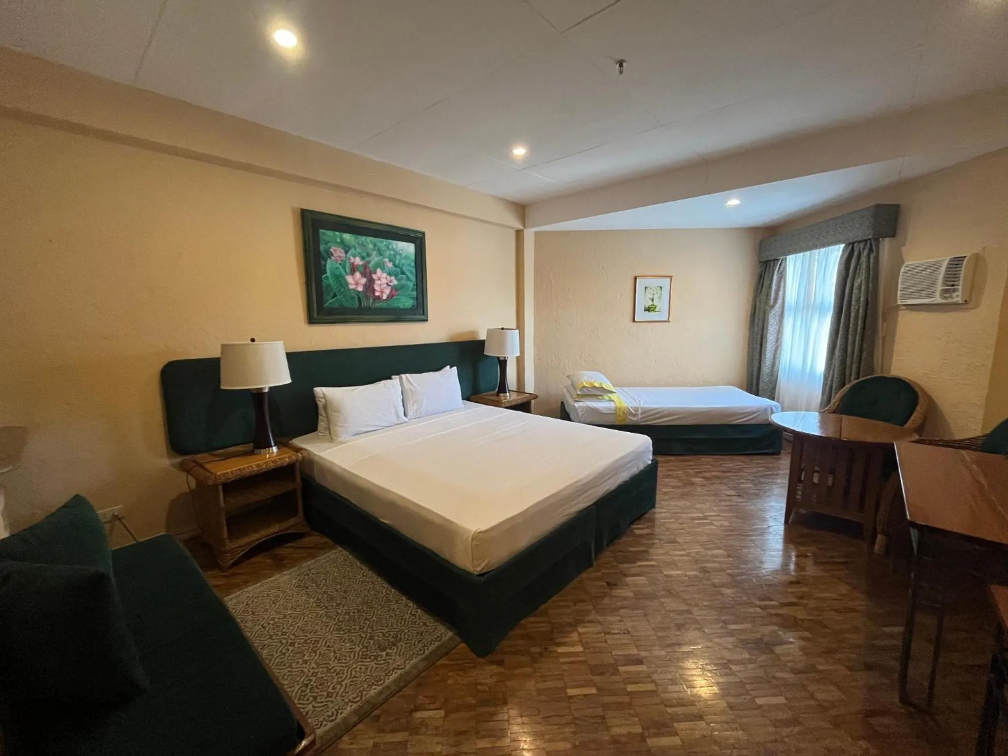 Executive Triple Room in Coco Grande Hotel