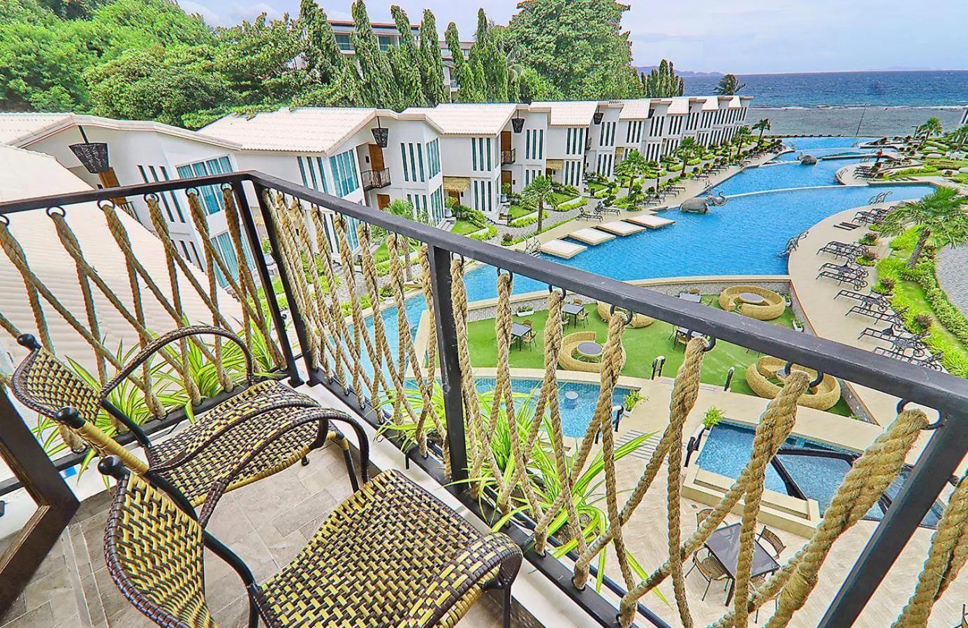 Superior Double Room with Sea View in Vannee Golden Sands Beachfront Resort