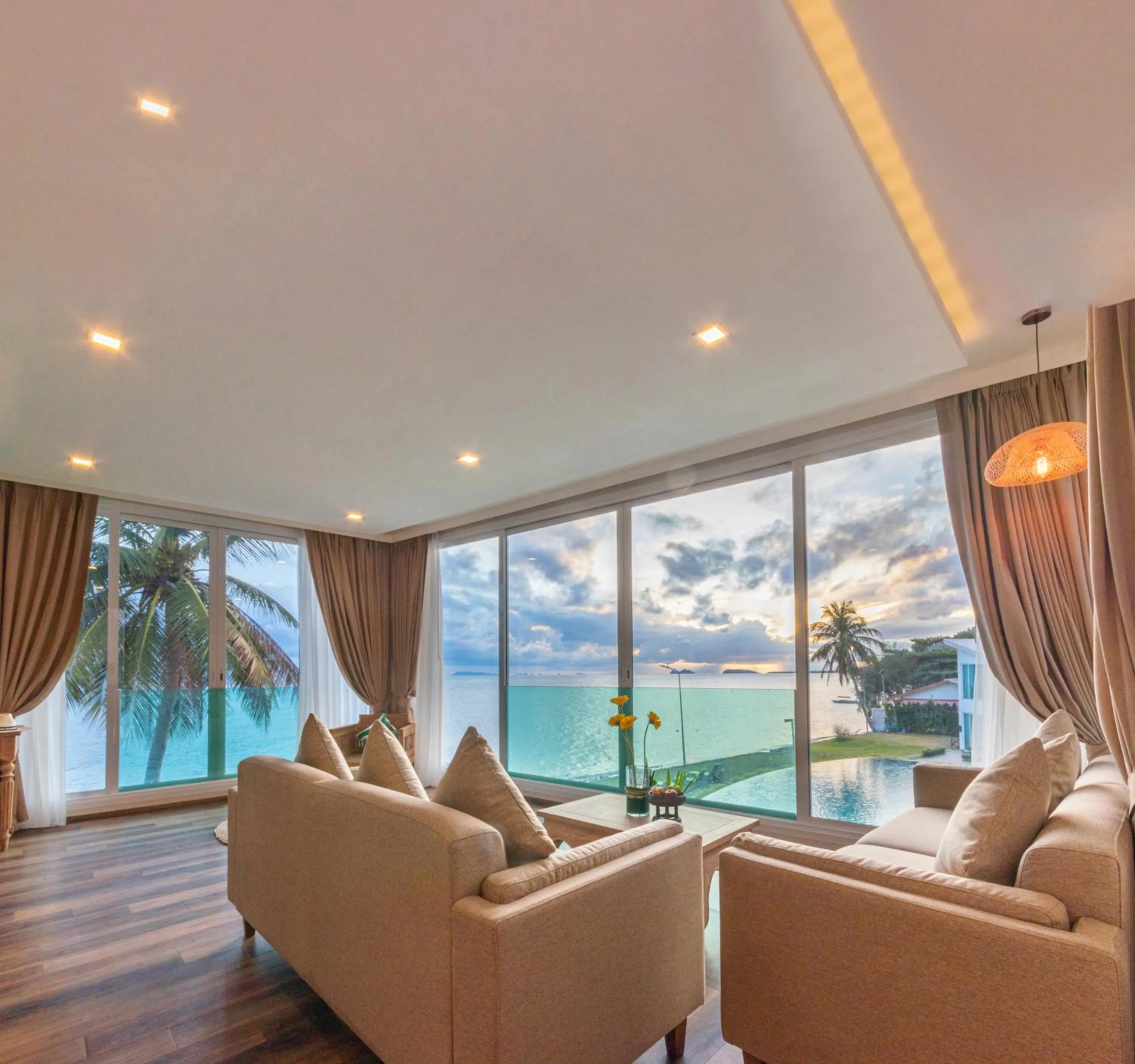 Suite Villa with Sea View in Vannee Golden Sands Beachfront Resort