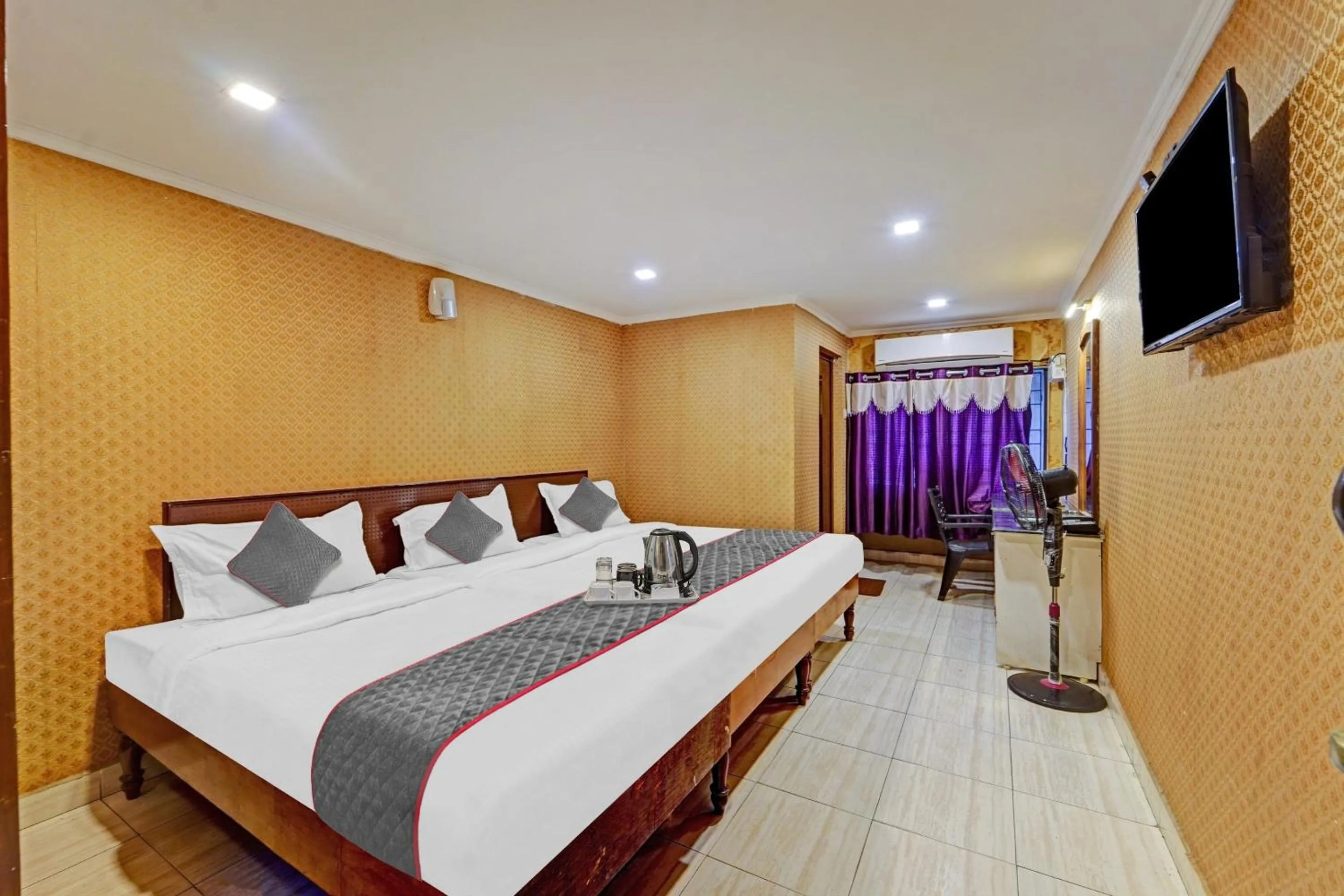 Collection O Pride Hospitality US Consulate