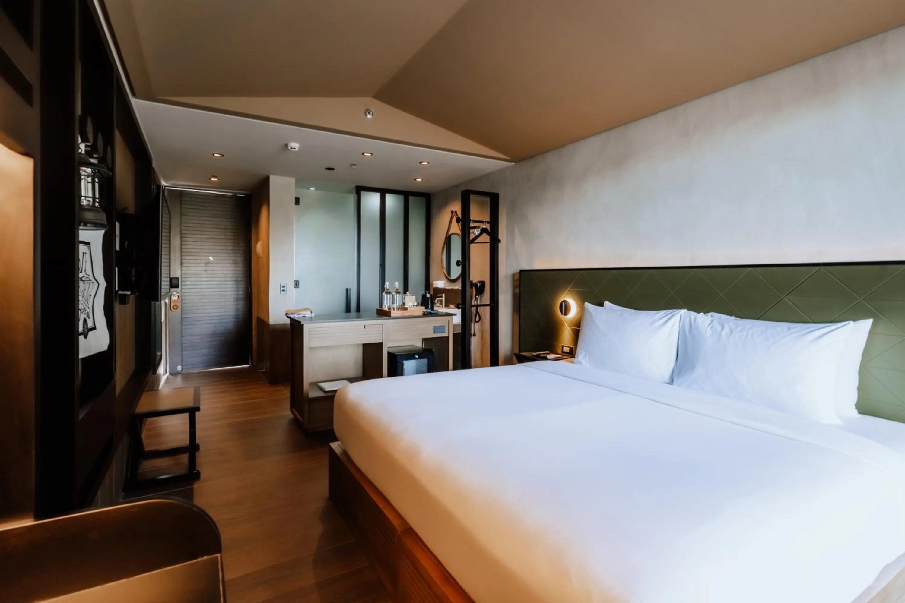 Deluxe King Room in The Funny Lion - El Nido