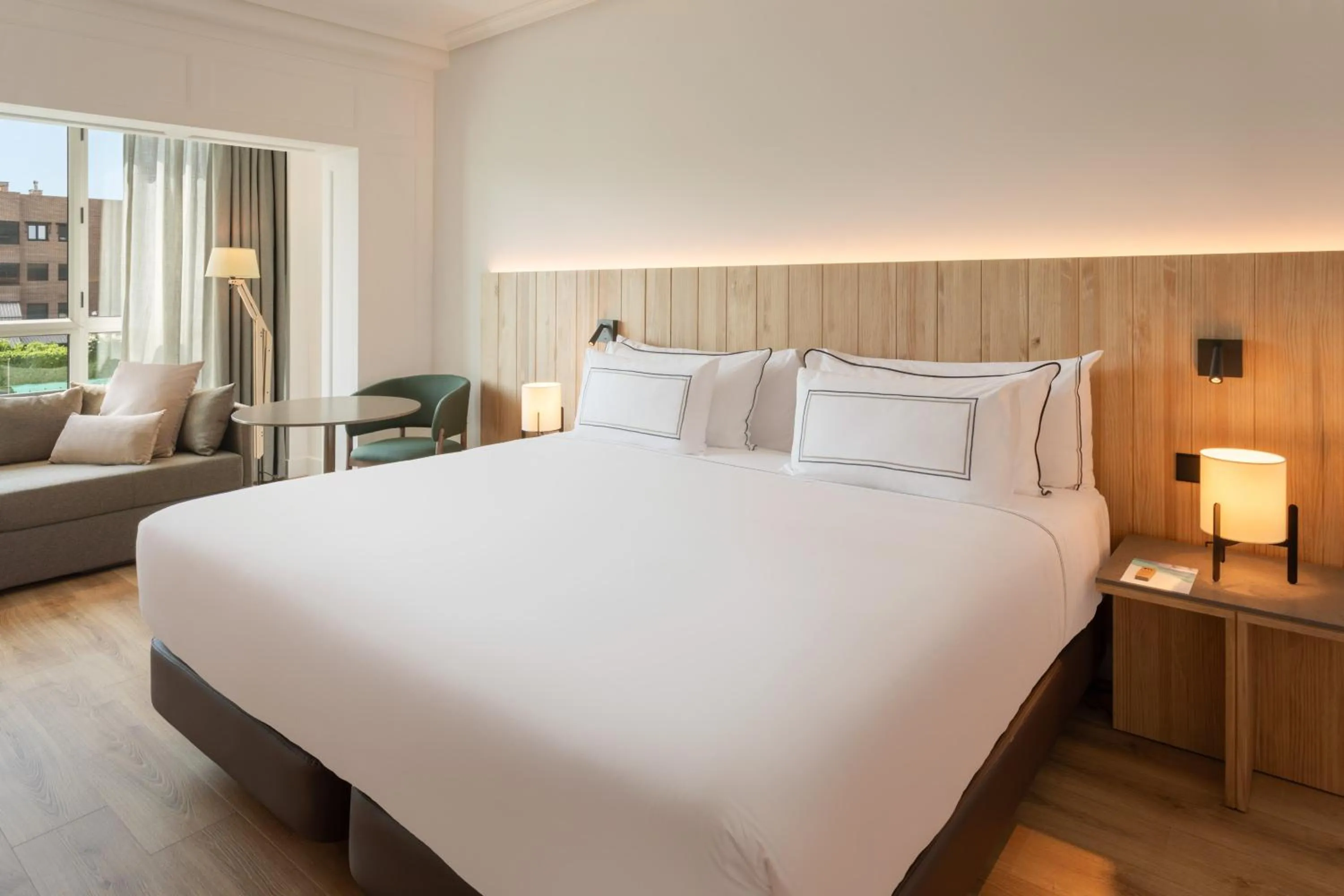 Superior Double Room with Pool View in Melia Barajas