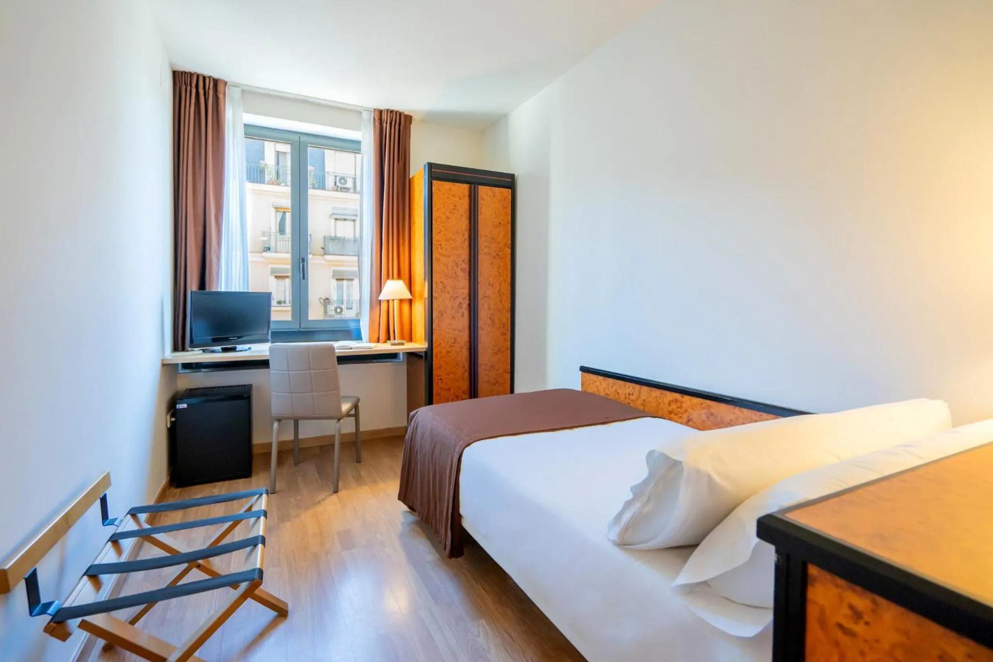 Single Room in Hotel Glòries