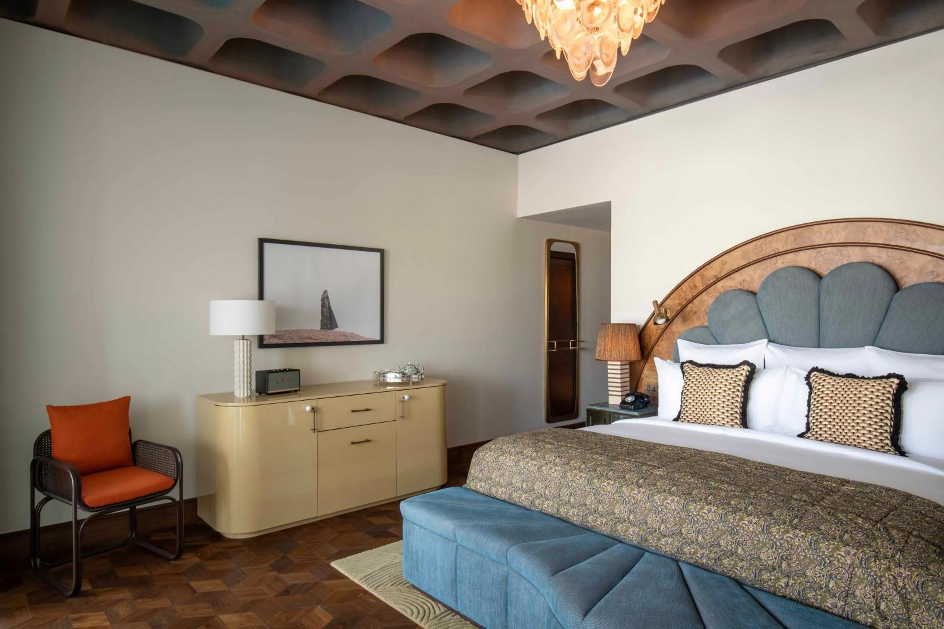 Cozy Room in The Ned Doha