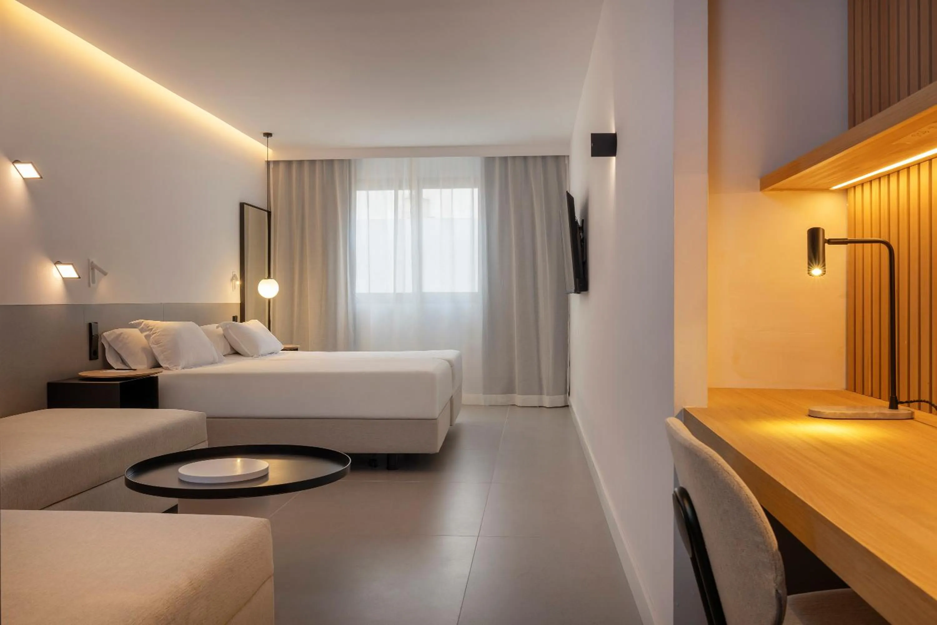 Double Room with Lounge in HM Jaime III