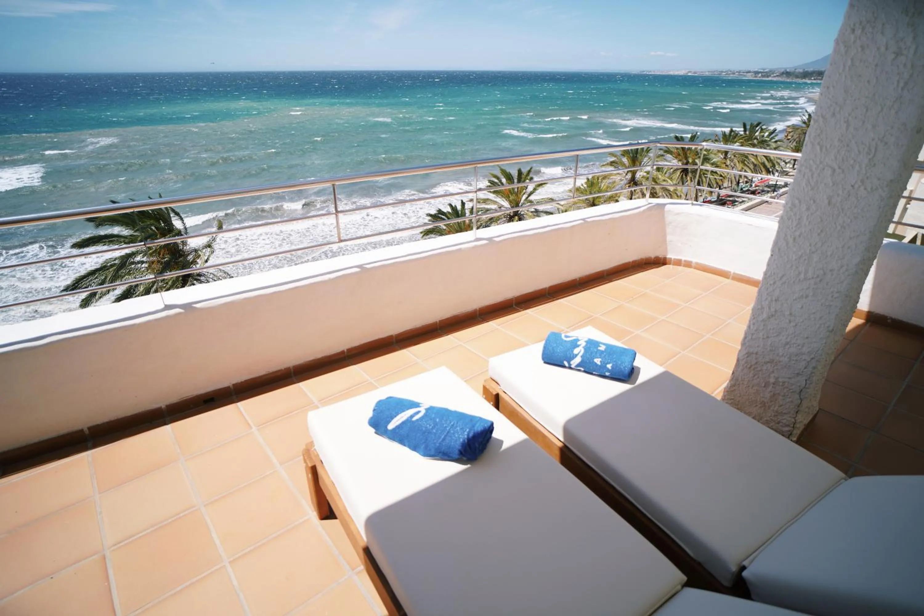 Superior Frontal Sea View Apartment  in Puerto Azul Marbella